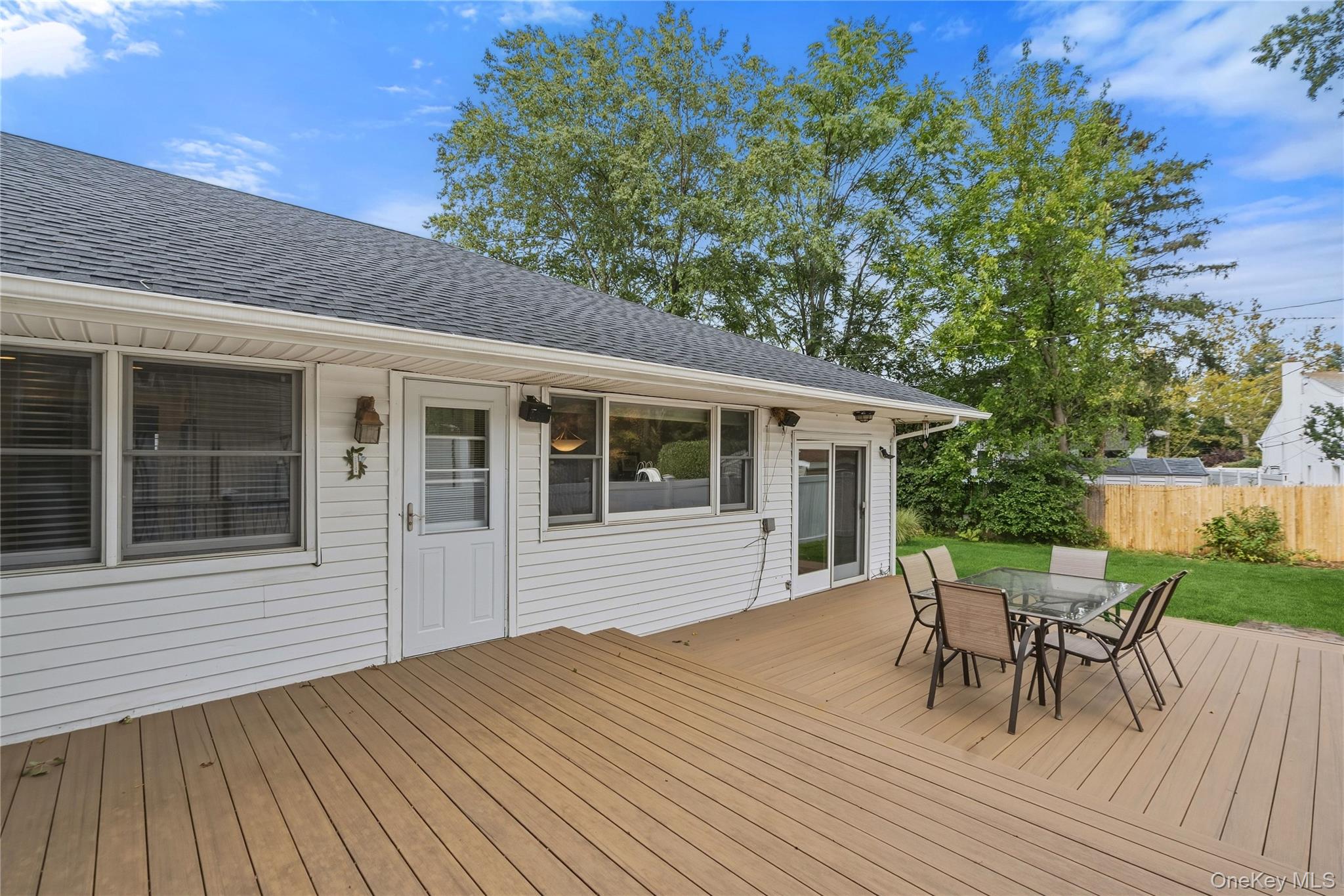 15 Elmwood Lane – For Sale photo 33