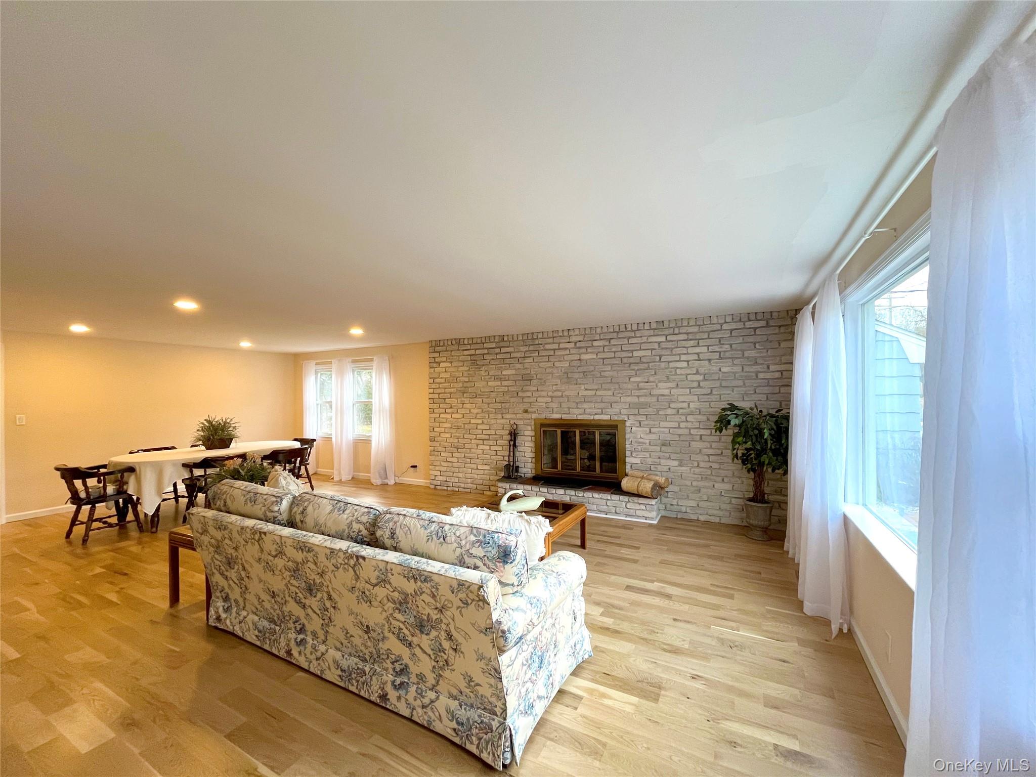 25 Squires Avenue – For Rent photo 8
