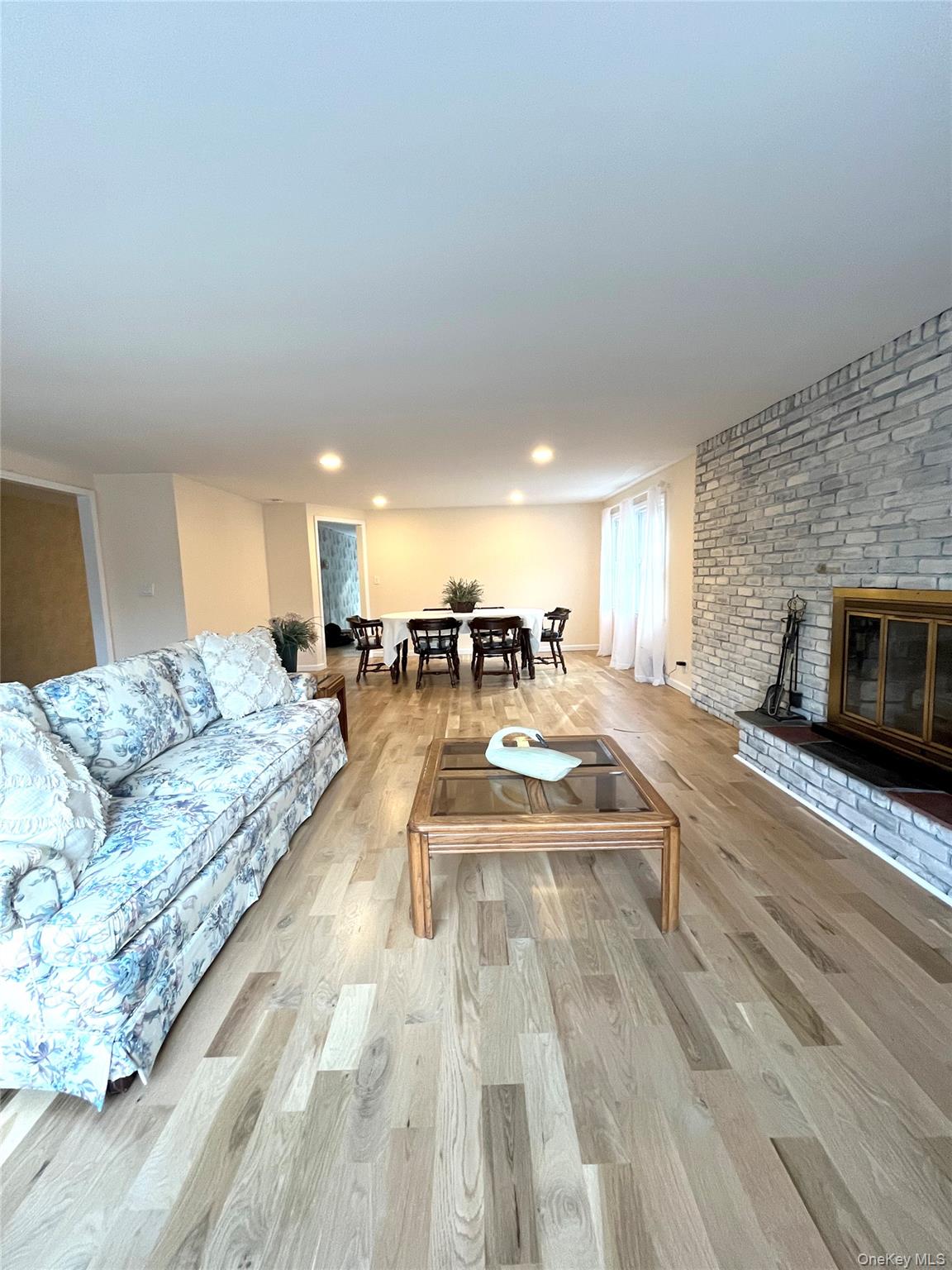 25 Squires Avenue – For Rent photo 6