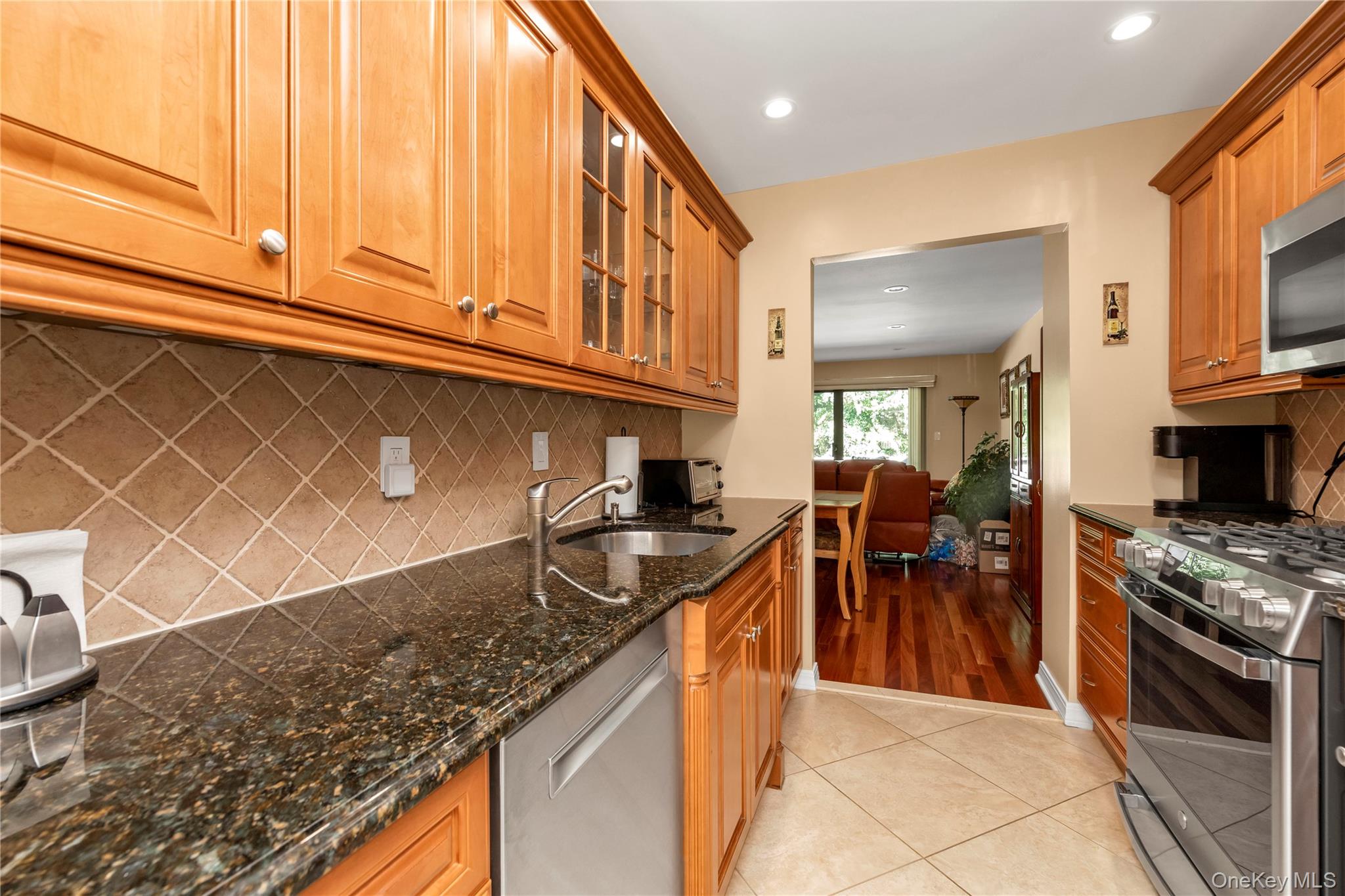 2189 Jerusalem Avenue – For Sale photo 7