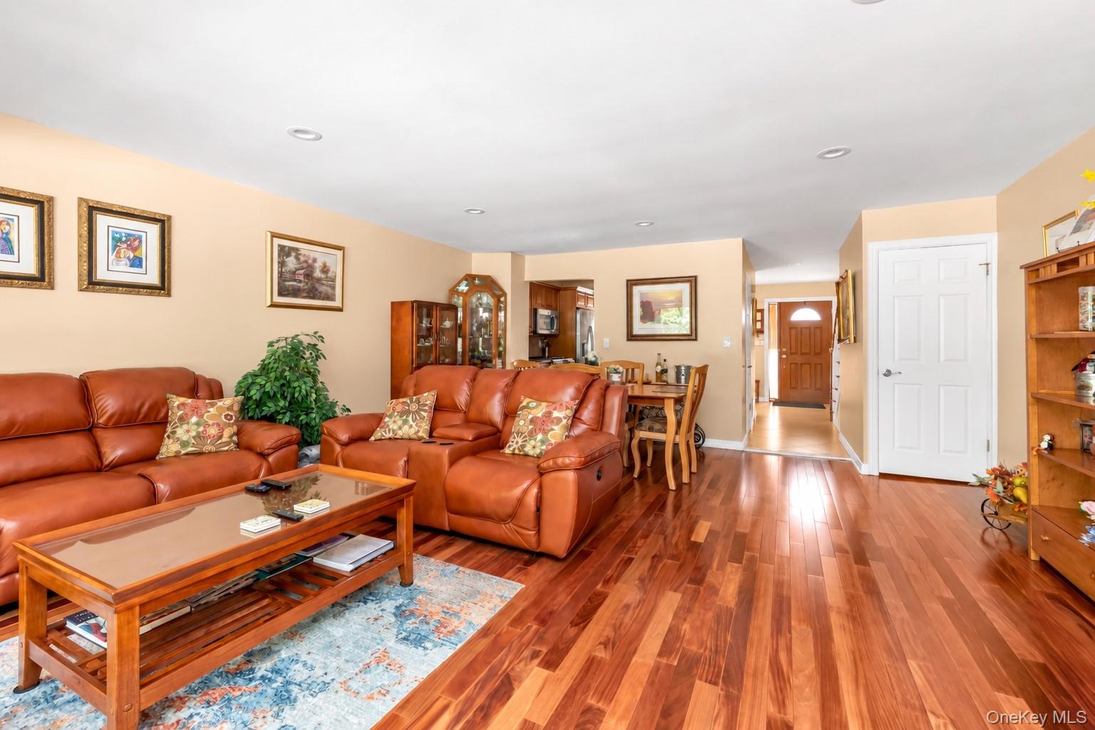 2189 Jerusalem Avenue – For Sale photo 3