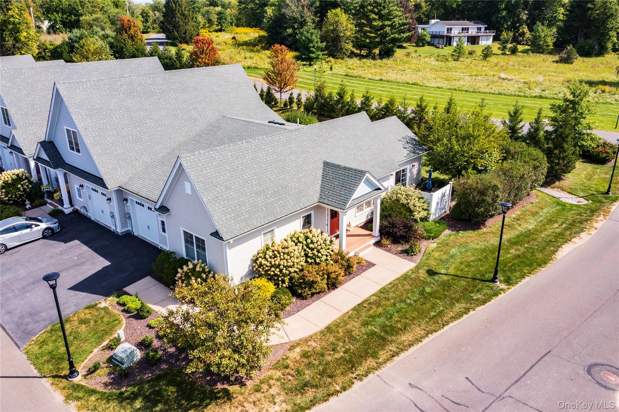 69 Oakwood Lane – For Sale photo 2