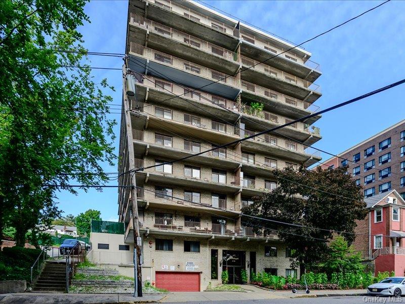 687 Bronx River Road, Unit 1D photo 17