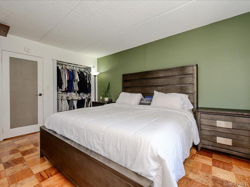 687 Bronx River Road, Unit 1D photo 10