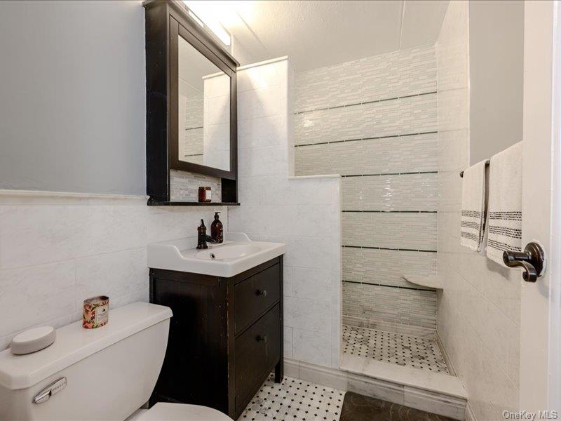687 Bronx River Road, Unit 1D photo 11