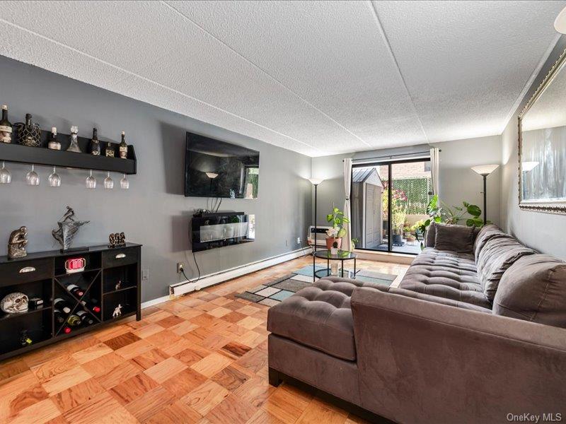 687 Bronx River Road, Unit 1D photo 5