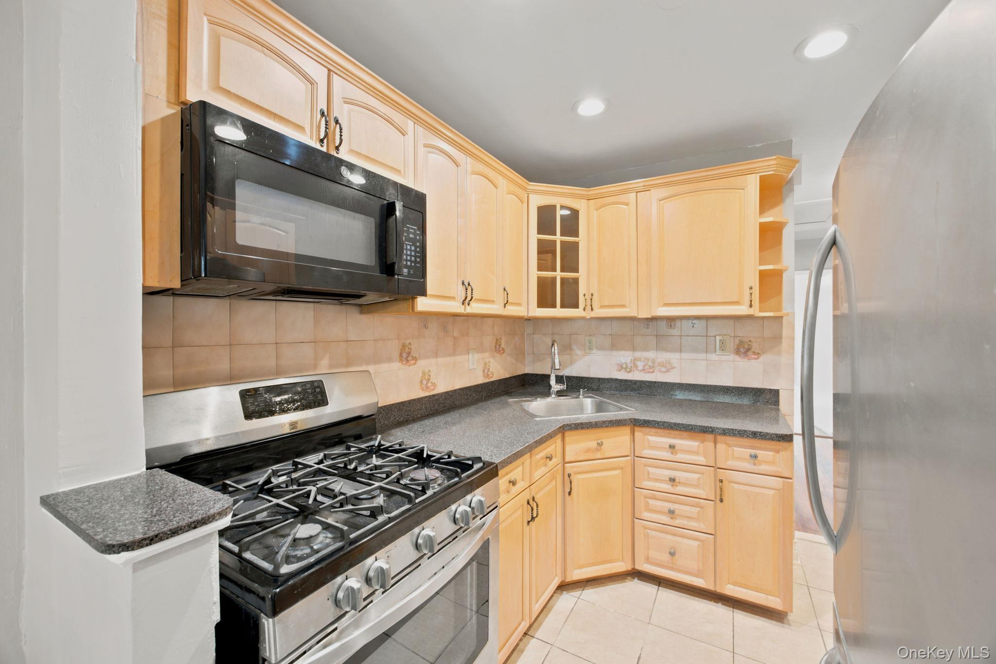 10120 Flatlands Avenue – For Sale photo 5