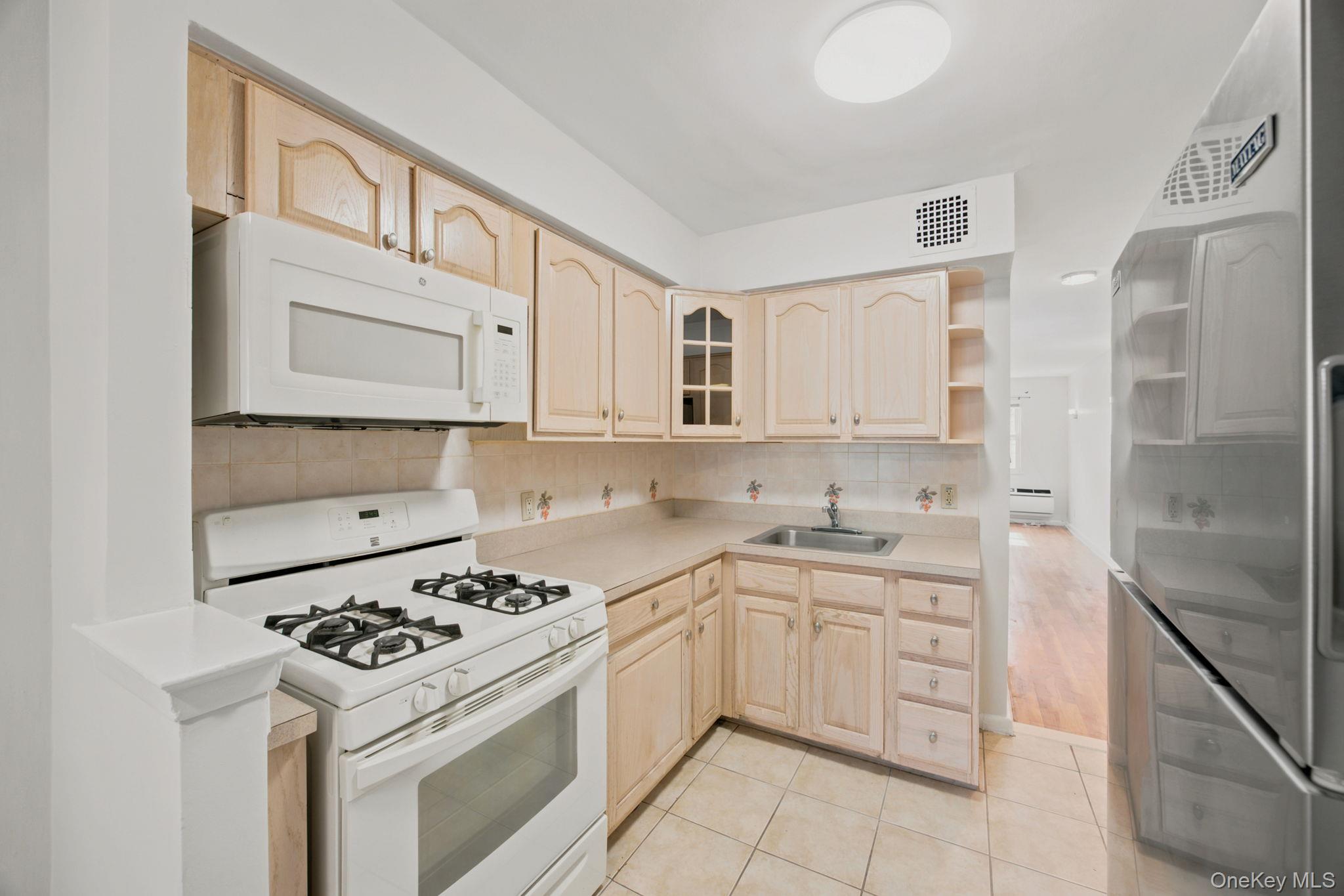 10120 Flatlands Avenue – For Sale photo 12