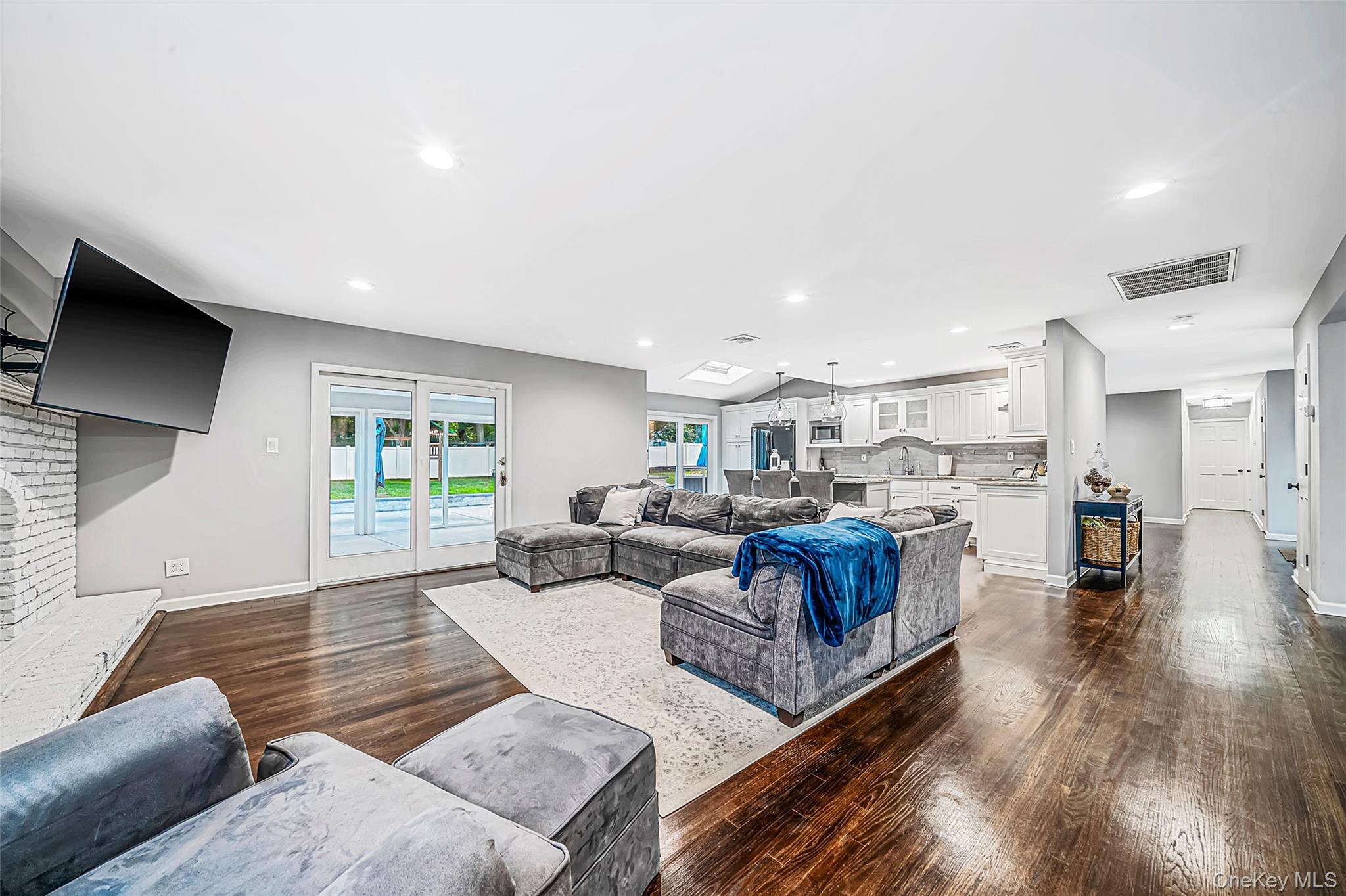 3 Stacy Court – For Sale photo 3