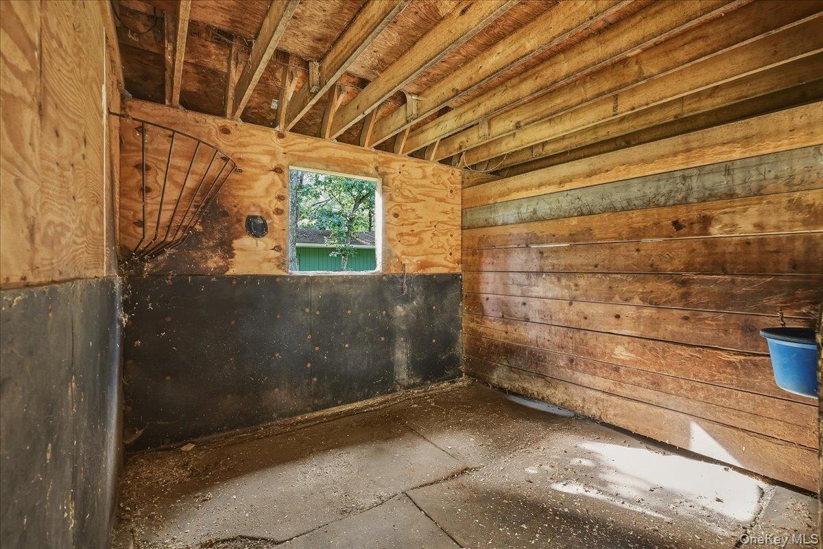 6 Clifford Lane – For Sale photo 7