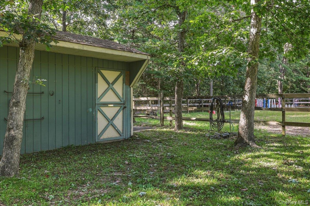 6 Clifford Lane – For Sale photo 11