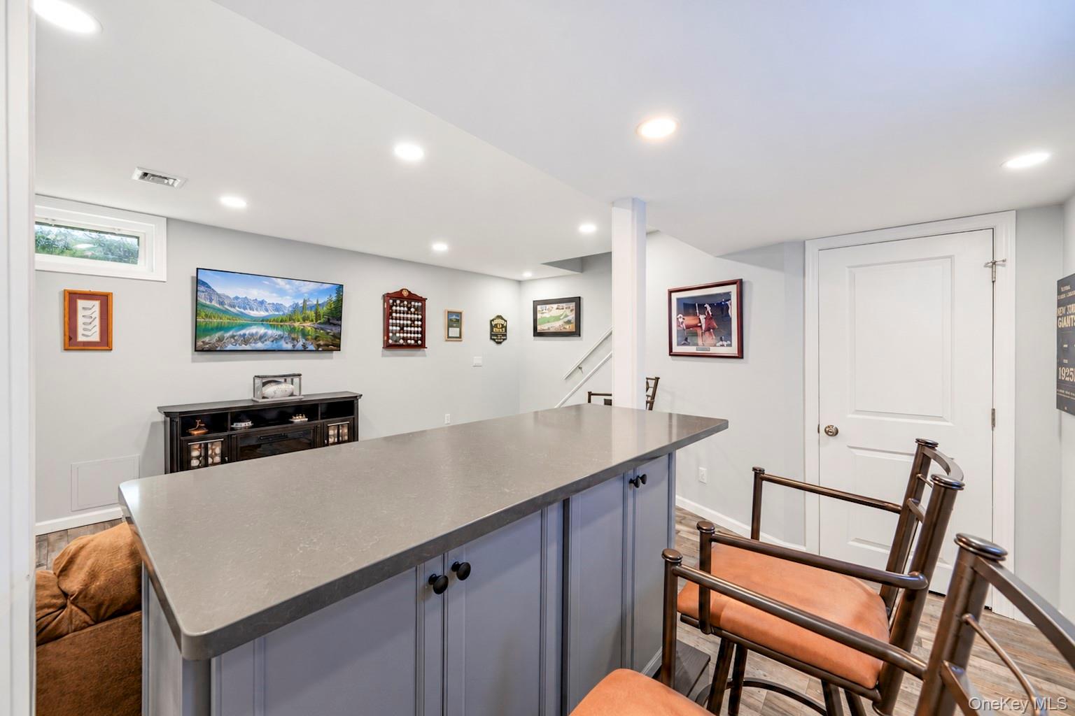 2 Adams Commons – For Sale photo 30