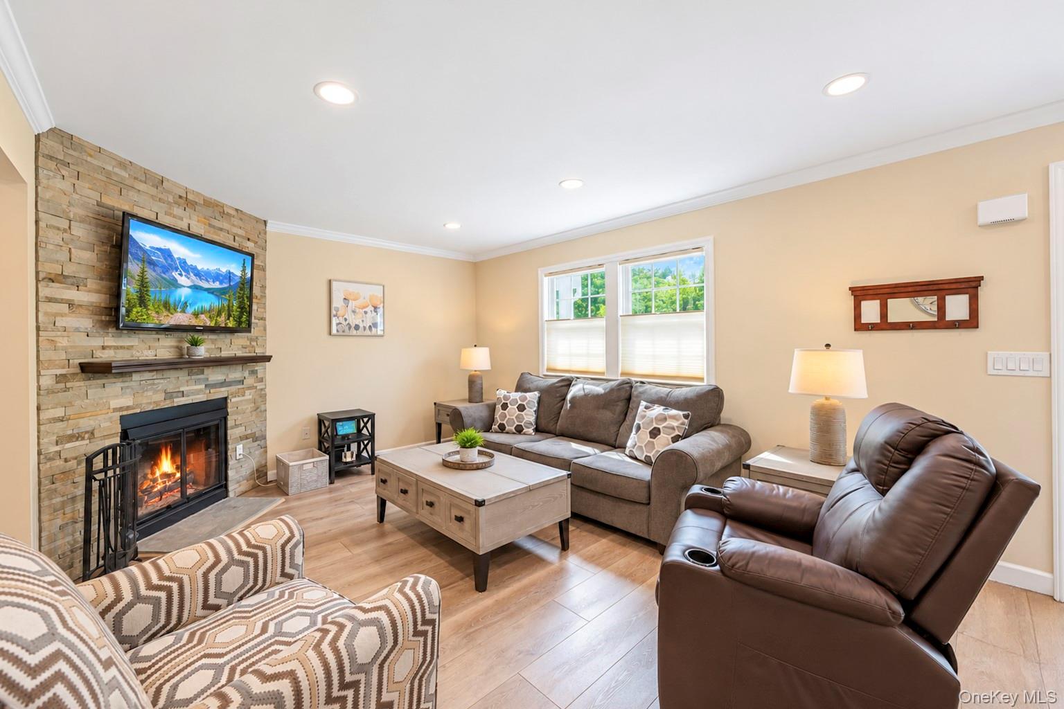 2 Adams Commons – For Sale photo 9