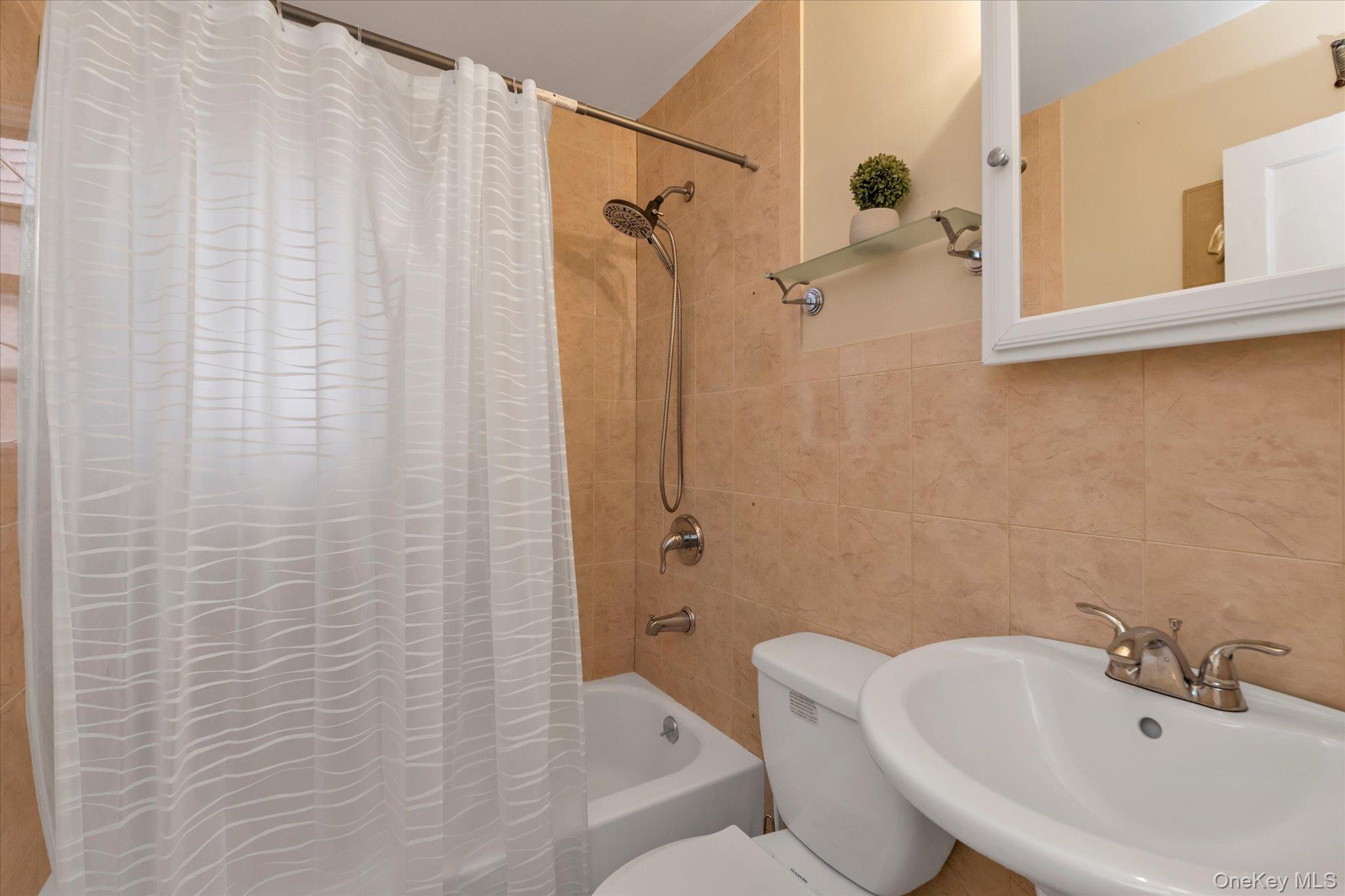 12 Kingston Street – For Sale photo 15