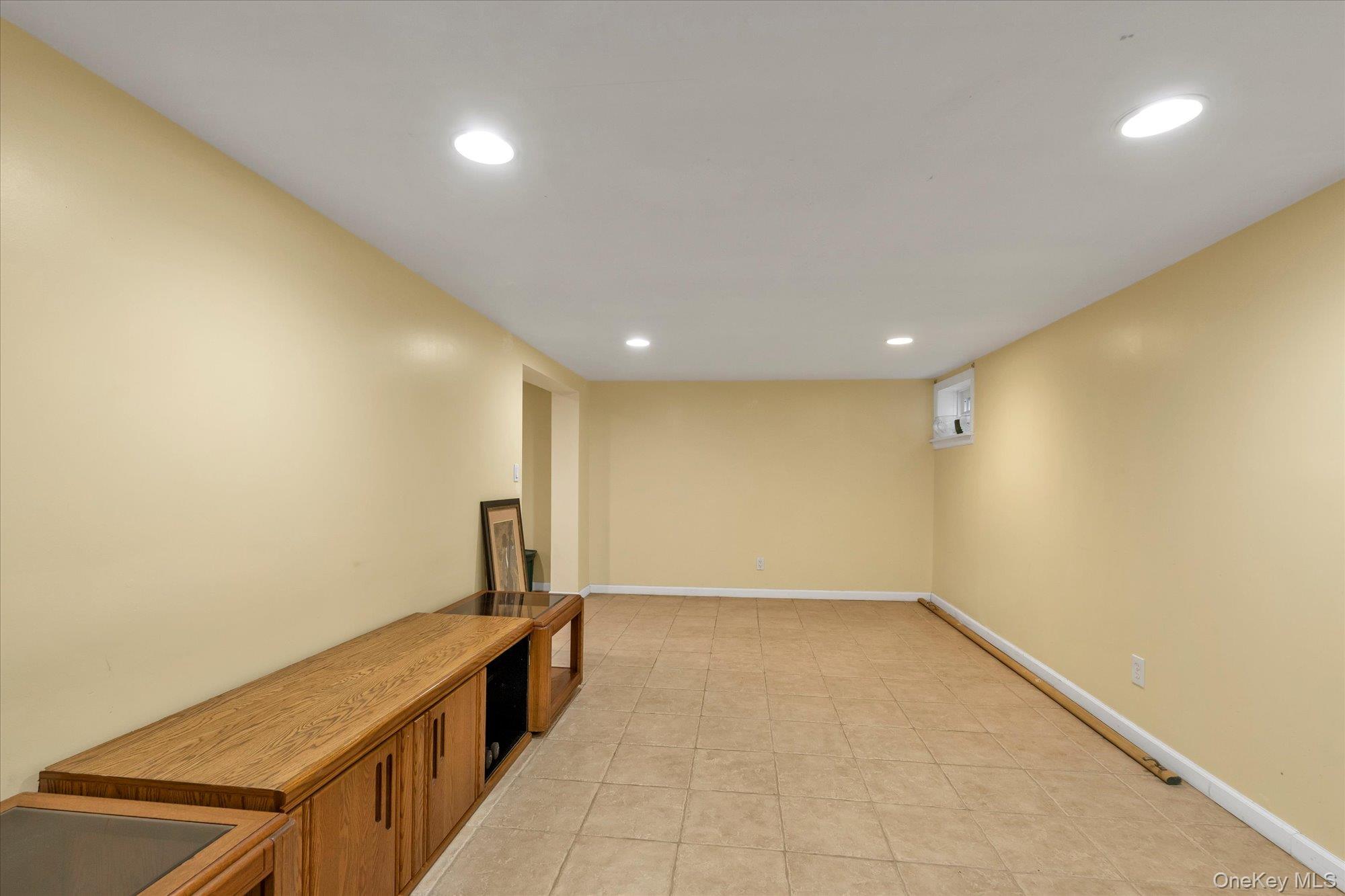 12 Kingston Street – For Sale photo 16