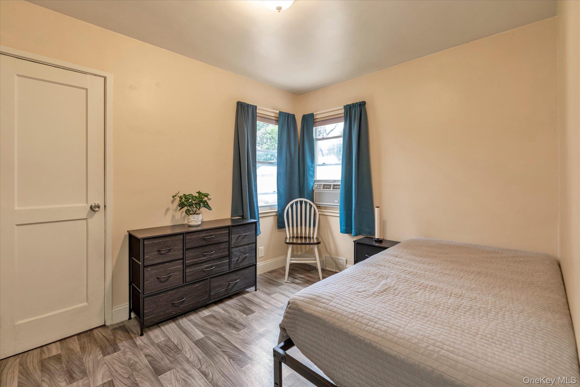 12 Kingston Street – For Sale photo 11