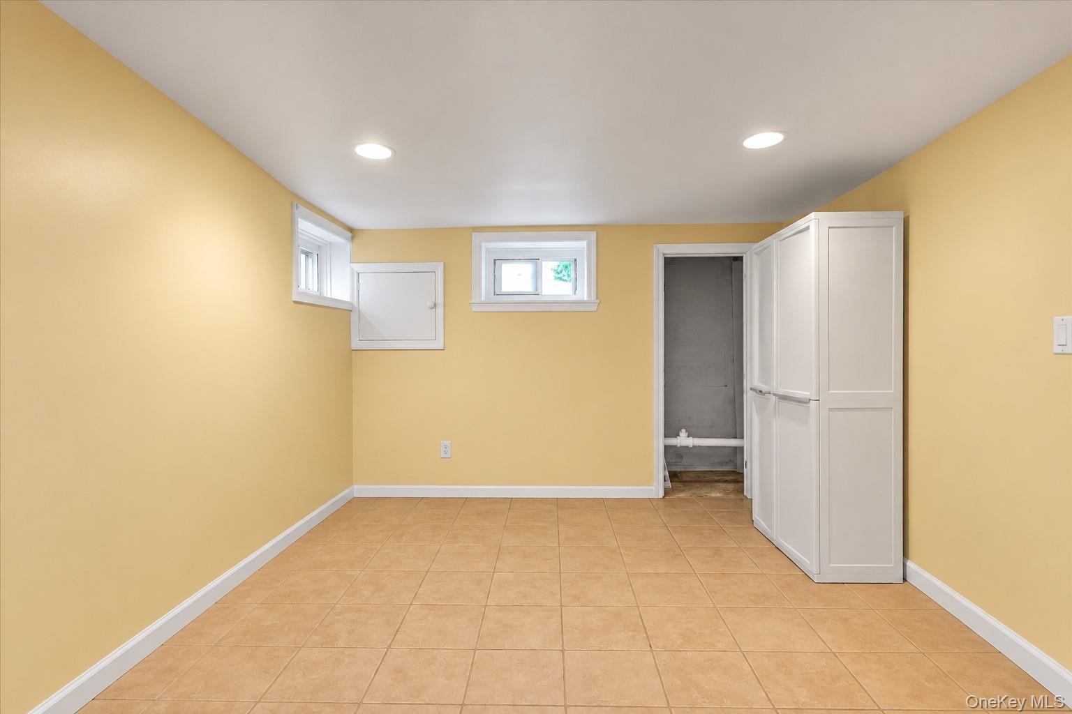 12 Kingston Street – For Sale photo 18