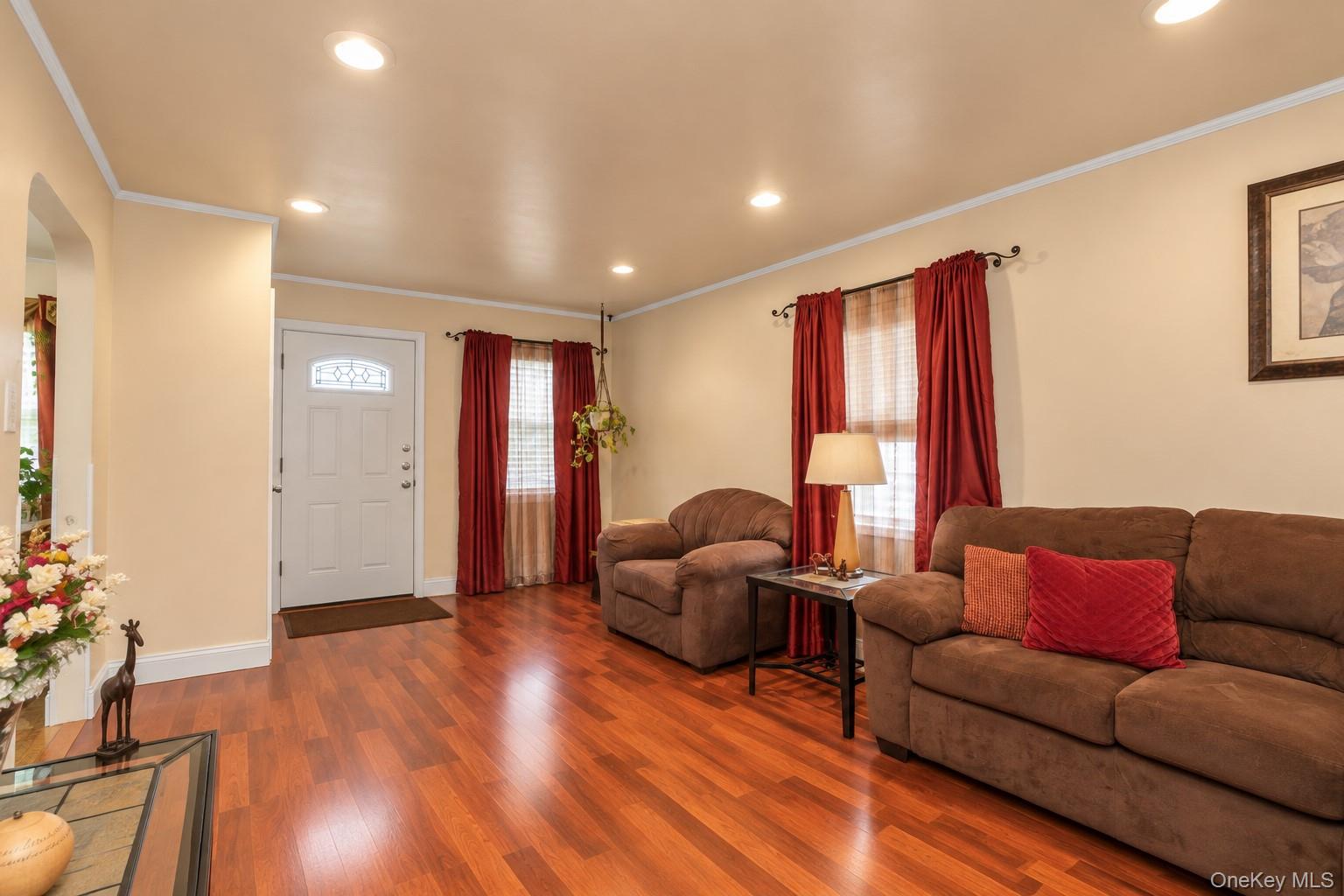 12 Kingston Street – For Sale photo 3