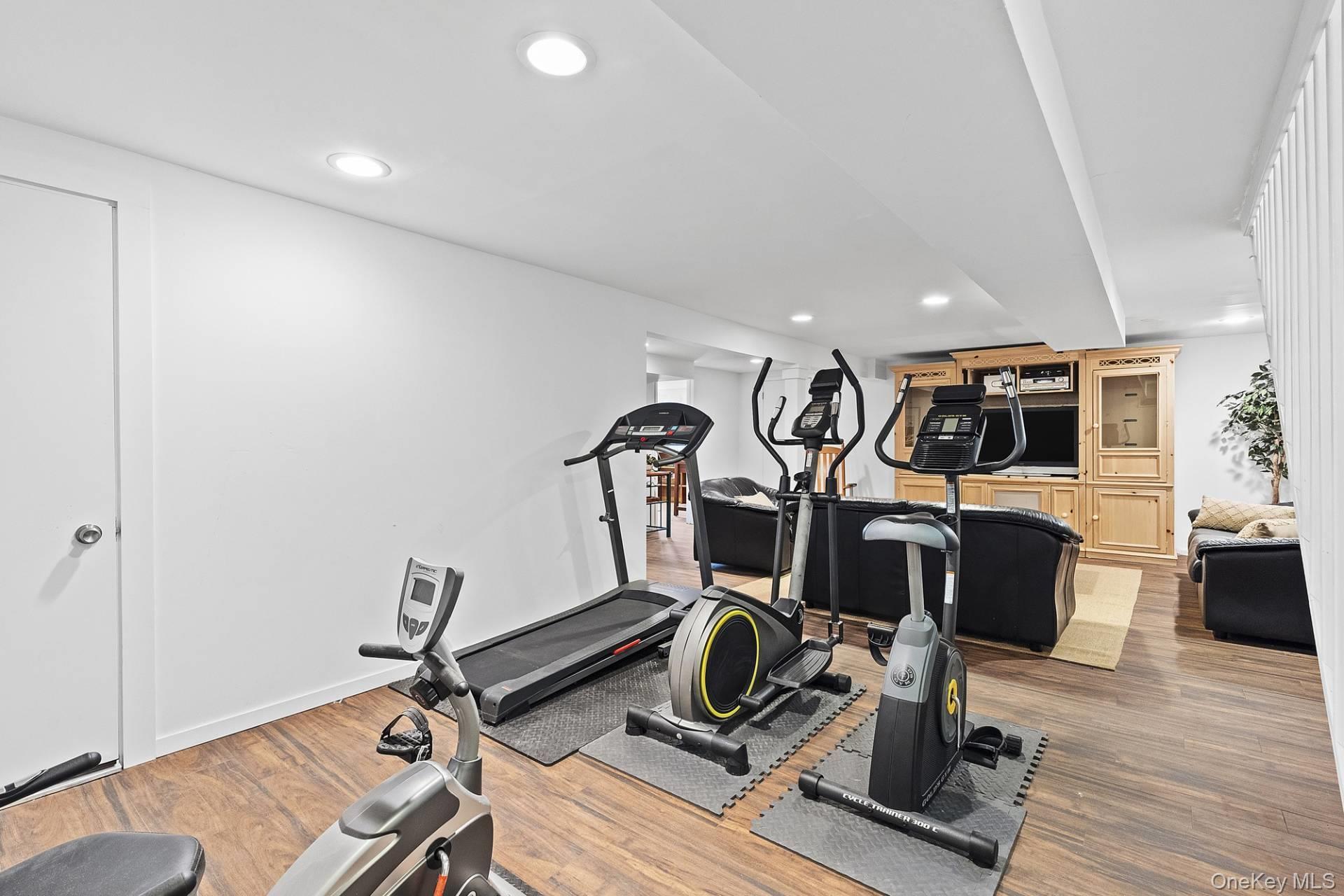 1 Blue Jay Way – For Rent photo 26