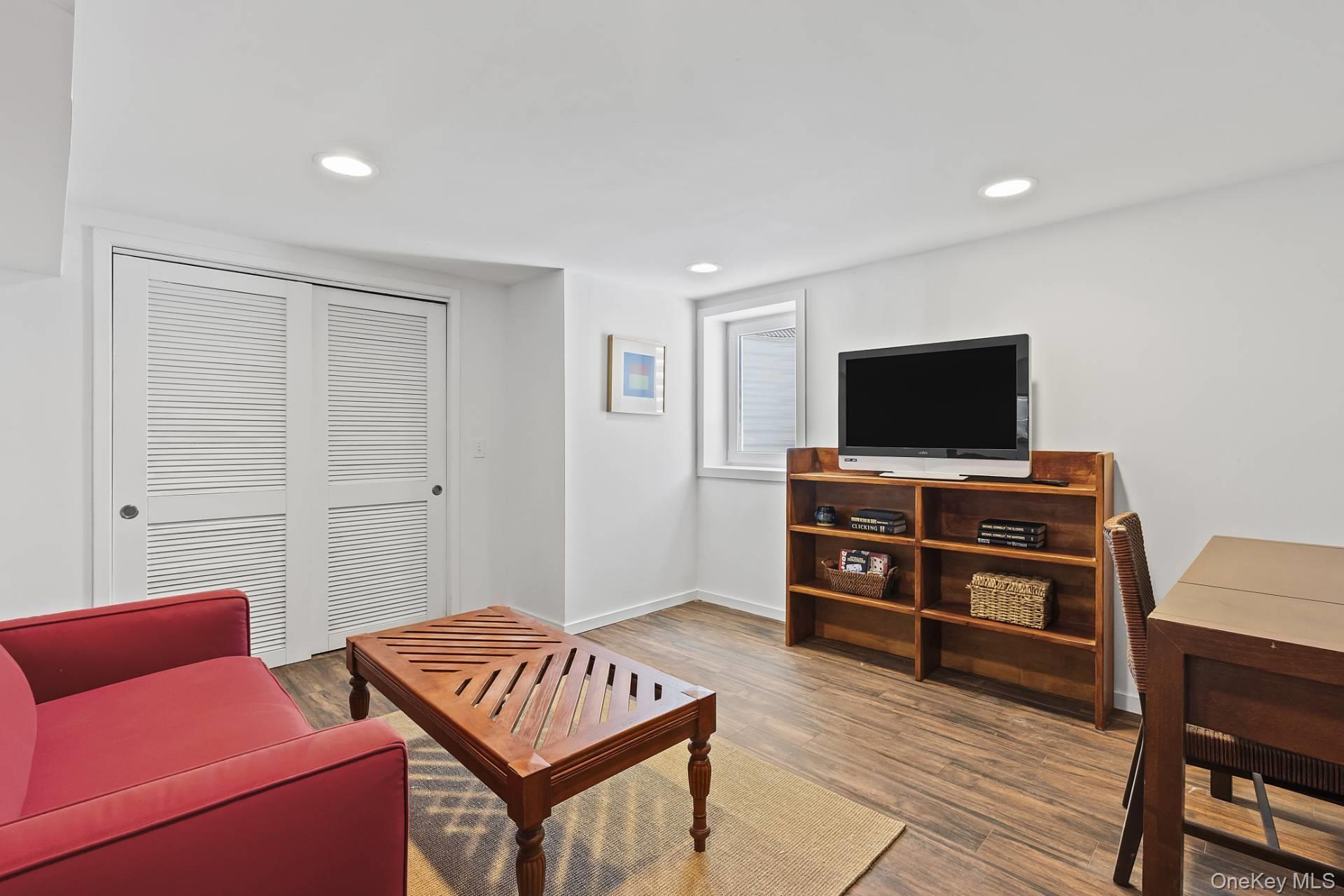 1 Blue Jay Way – For Rent photo 25
