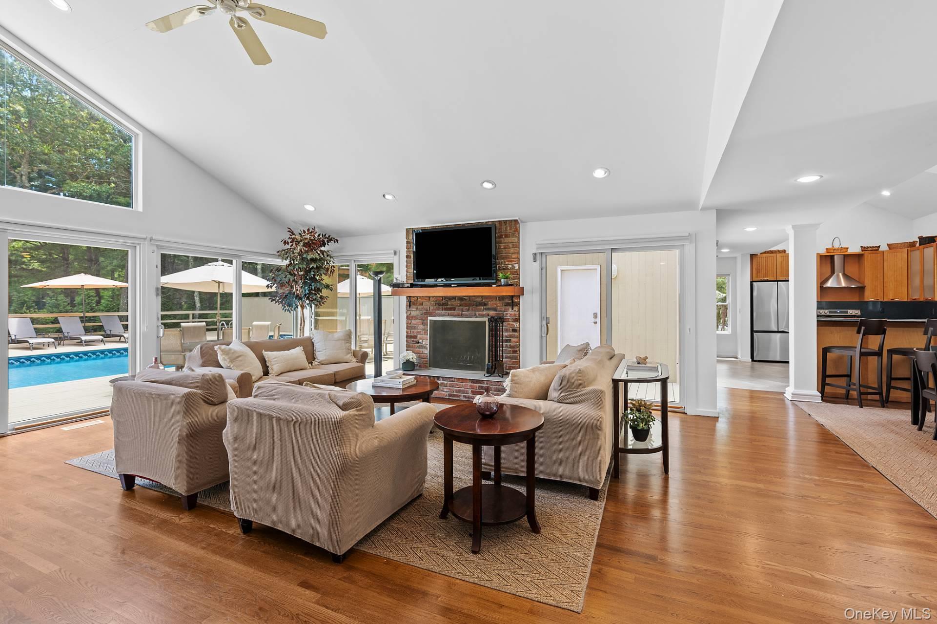 1 Blue Jay Way – For Rent photo 11