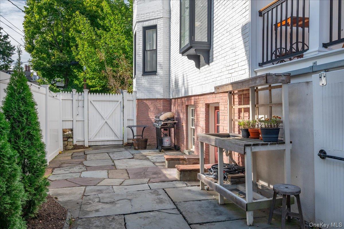 42 2nd Avenue – For Sale photo 32