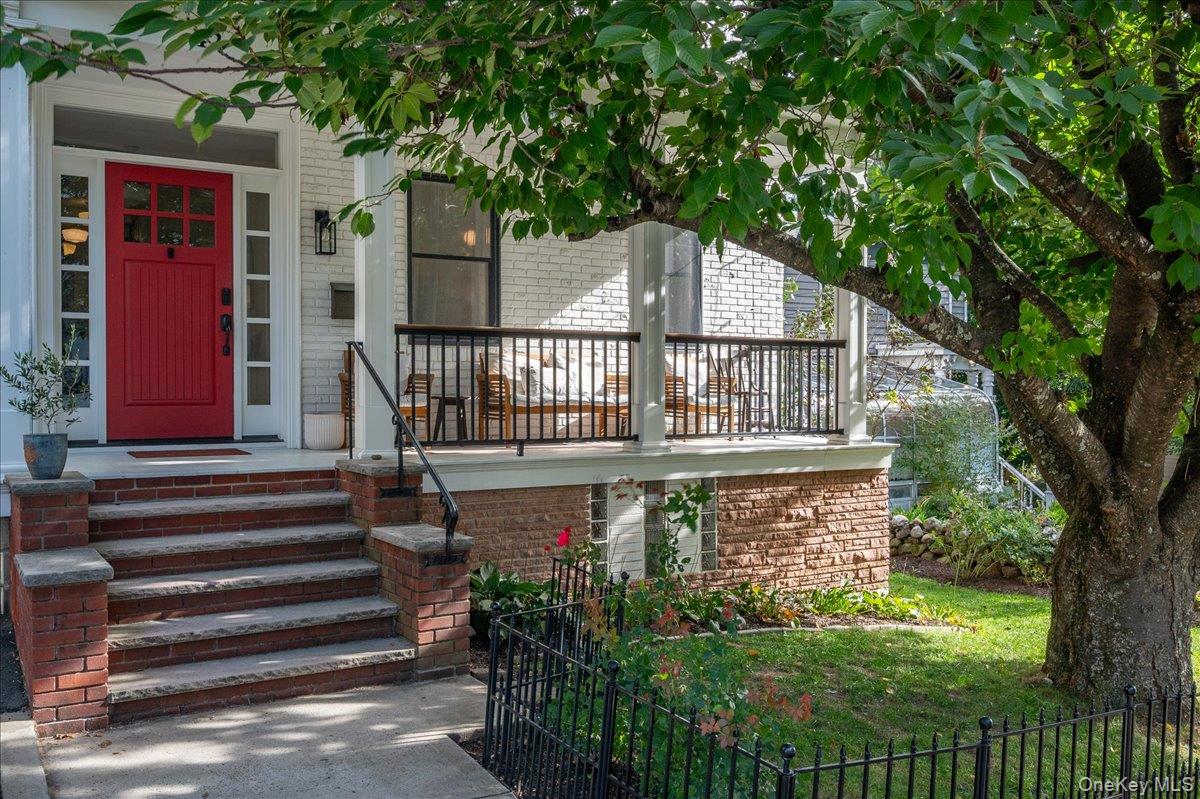 42 2nd Avenue – For Sale