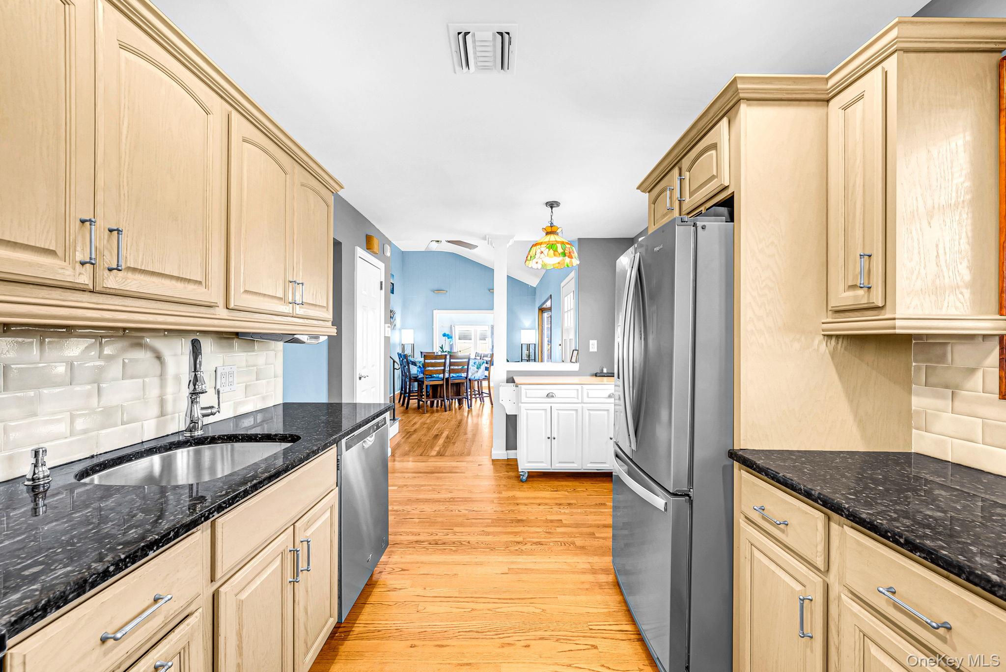 833 N Fulton Avenue – For Sale photo 9
