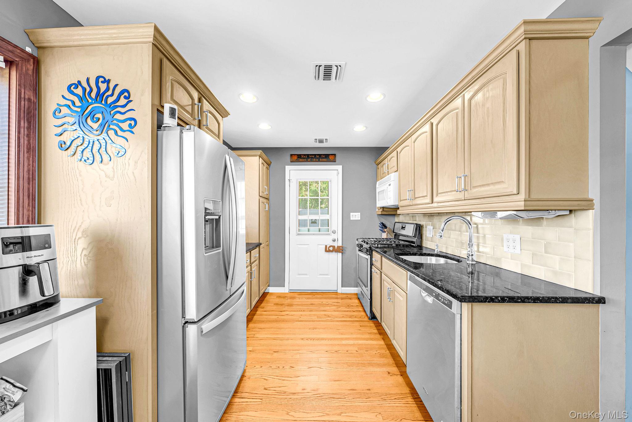 833 N Fulton Avenue – For Sale photo 8