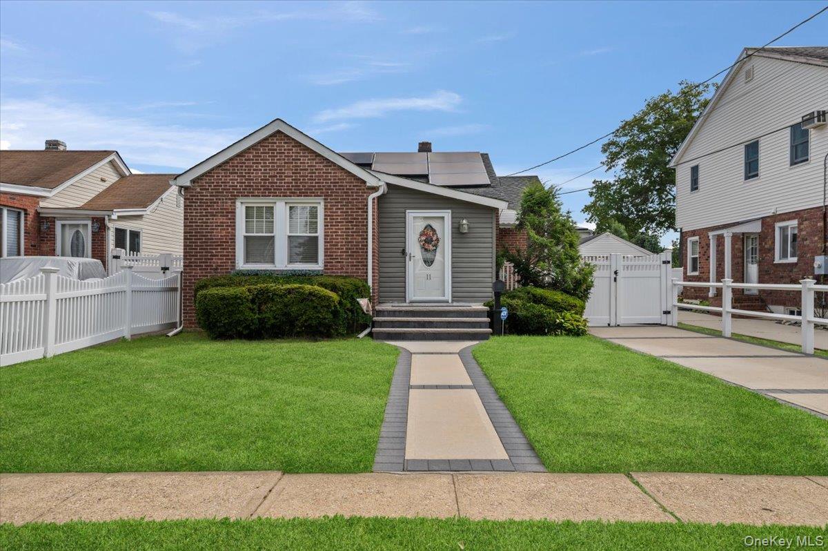 11 Belt Street – For Sale