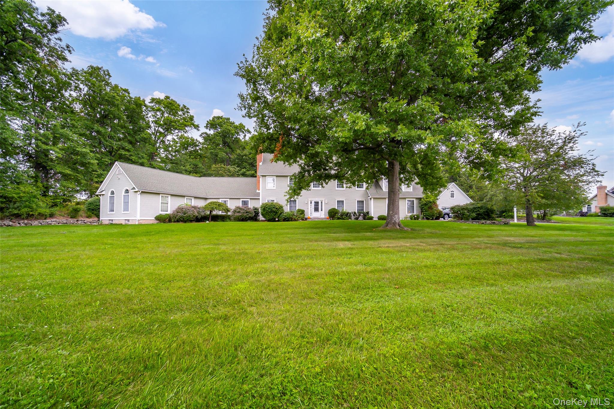 4 Fox Hollow Drive – For Sale photo 2