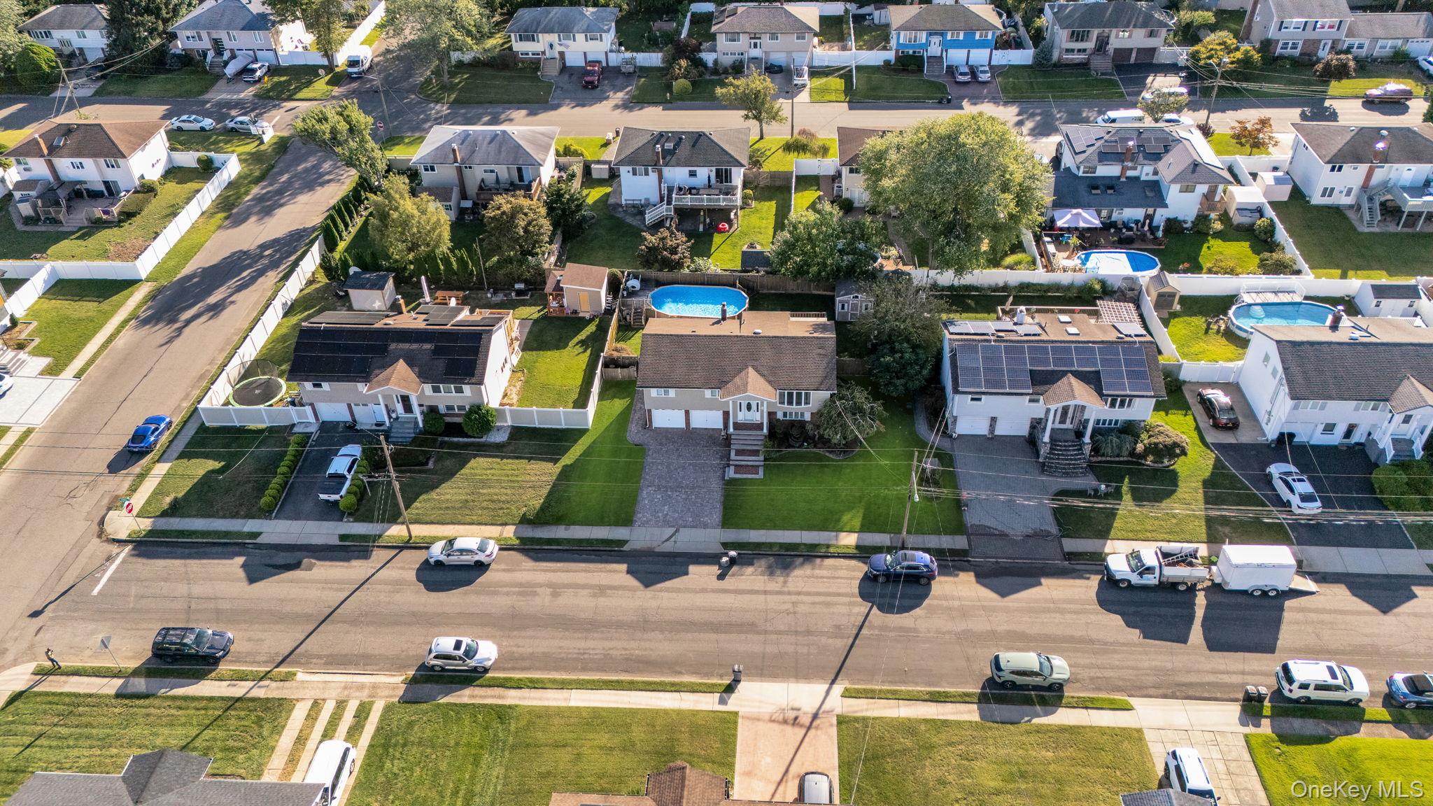 113 N Lewis Avenue – For Sale photo 36