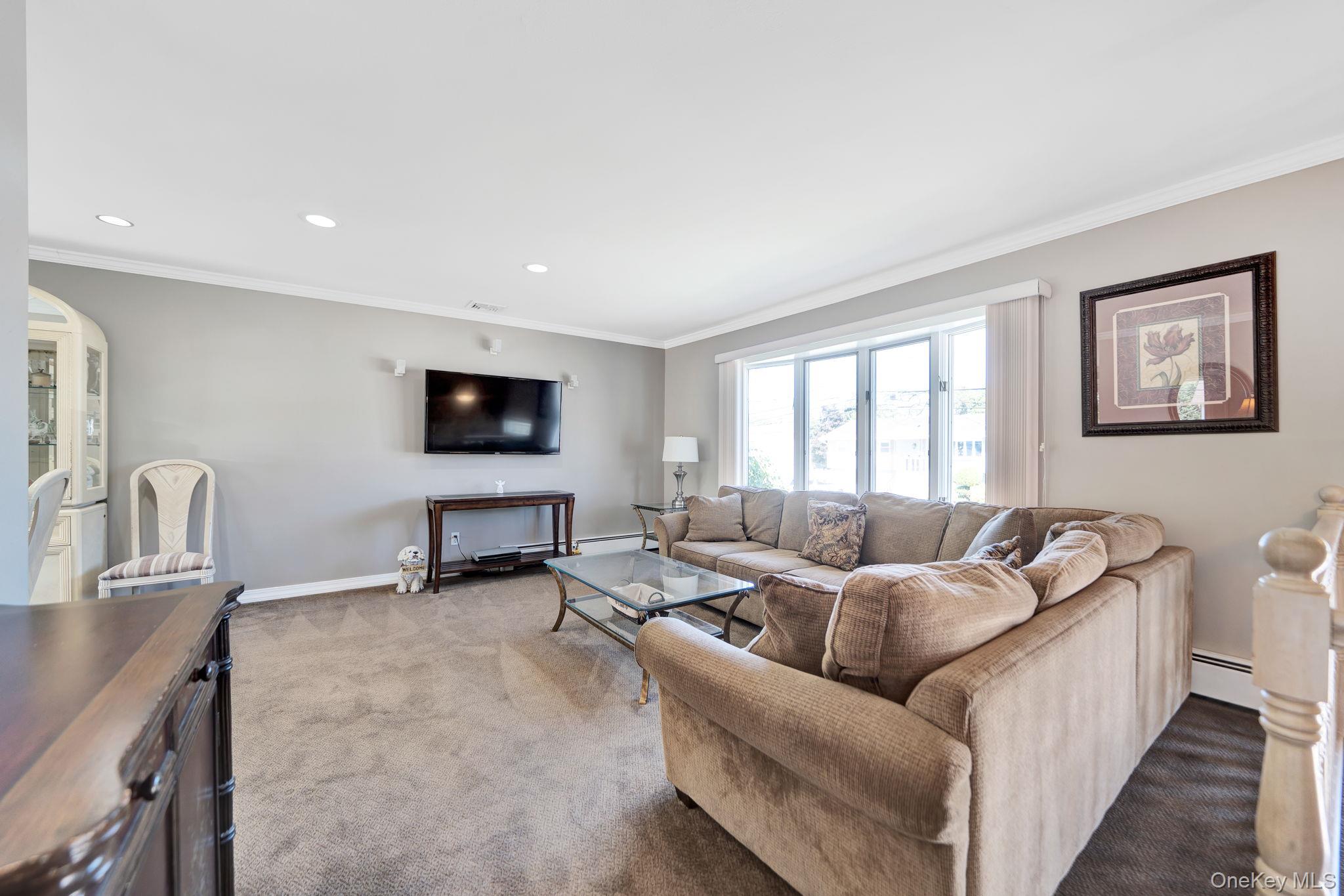 113 N Lewis Avenue – For Sale photo 6