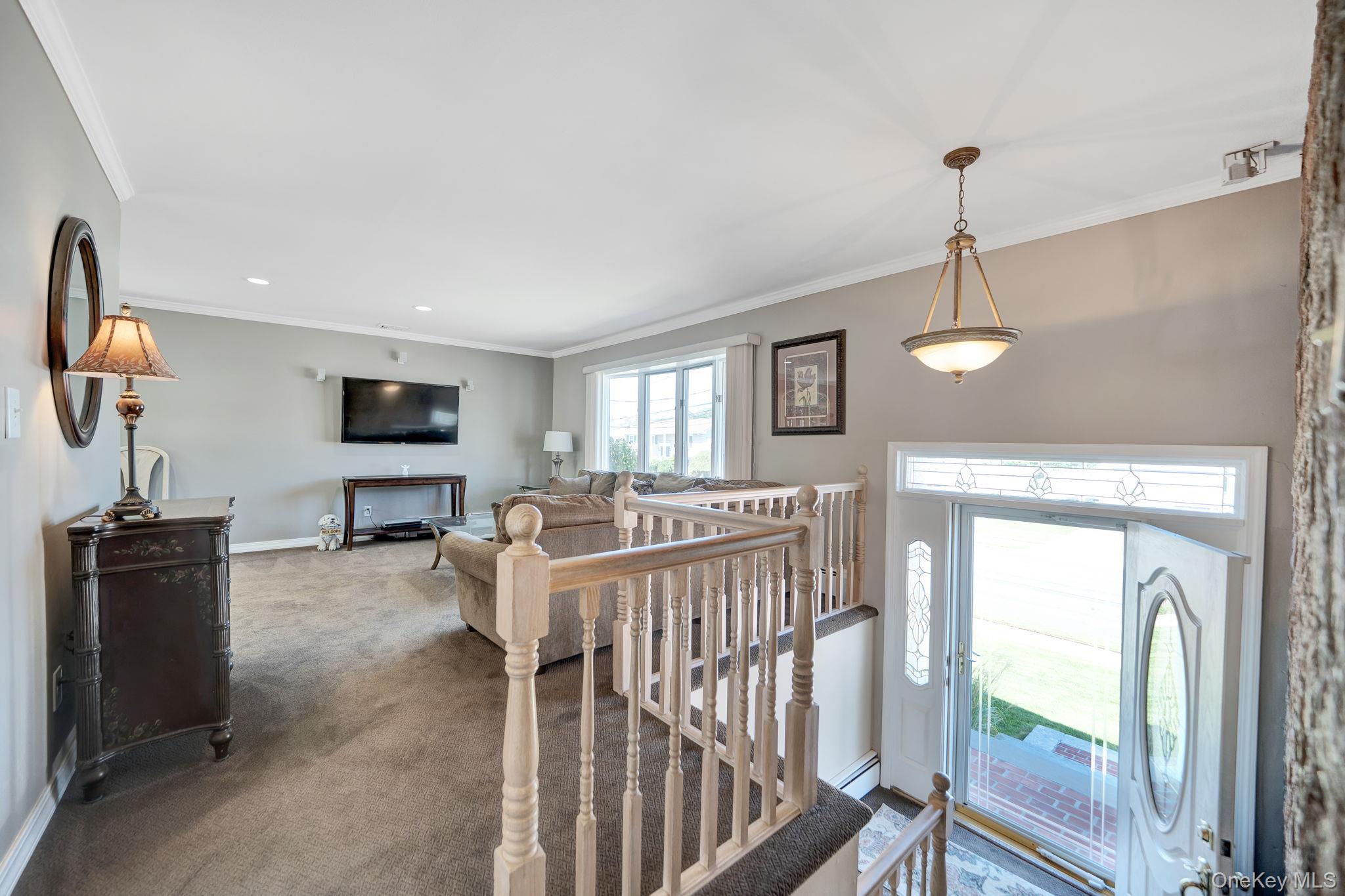 113 N Lewis Avenue – For Sale photo 4