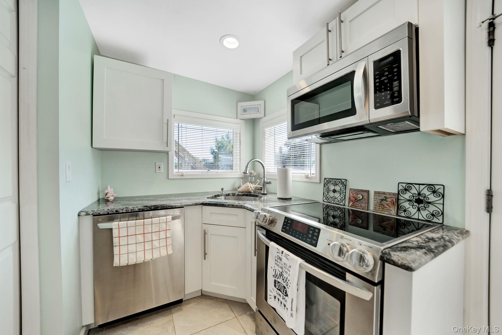 113 N Lewis Avenue – For Sale photo 25