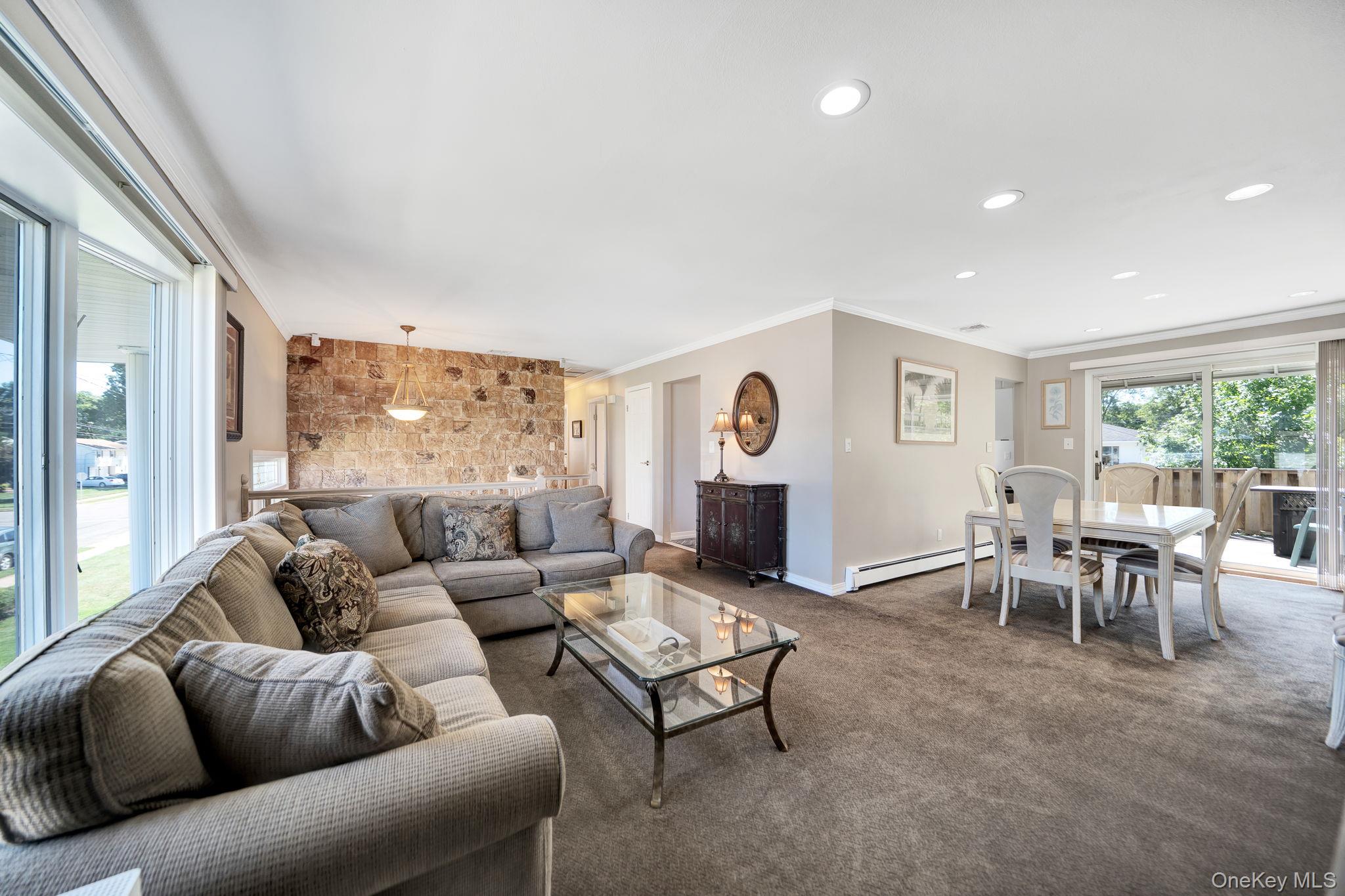 113 N Lewis Avenue – For Sale photo 7