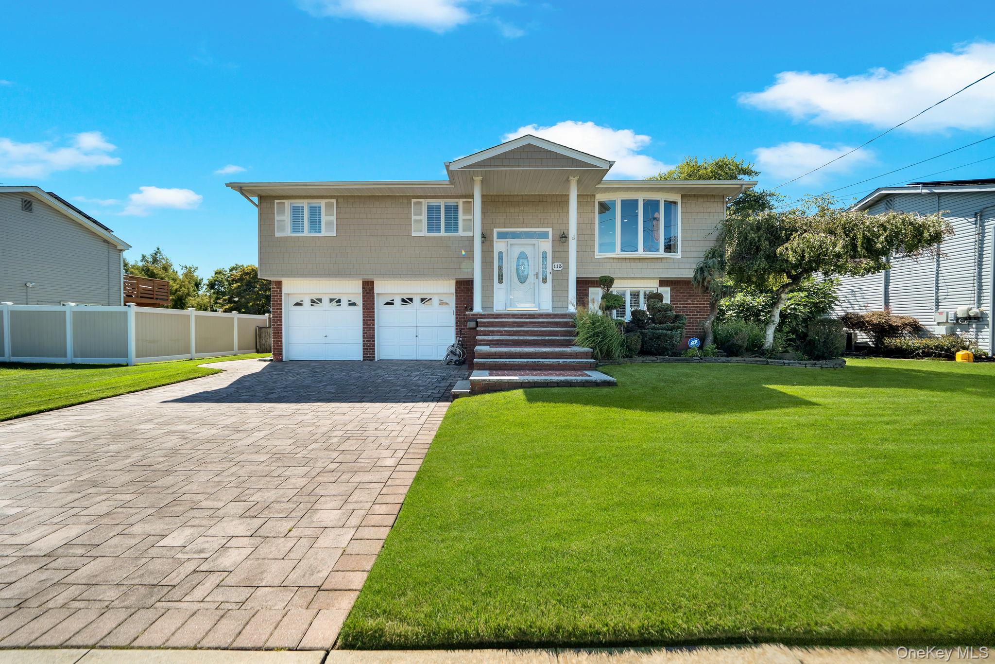 113 N Lewis Avenue – For Sale