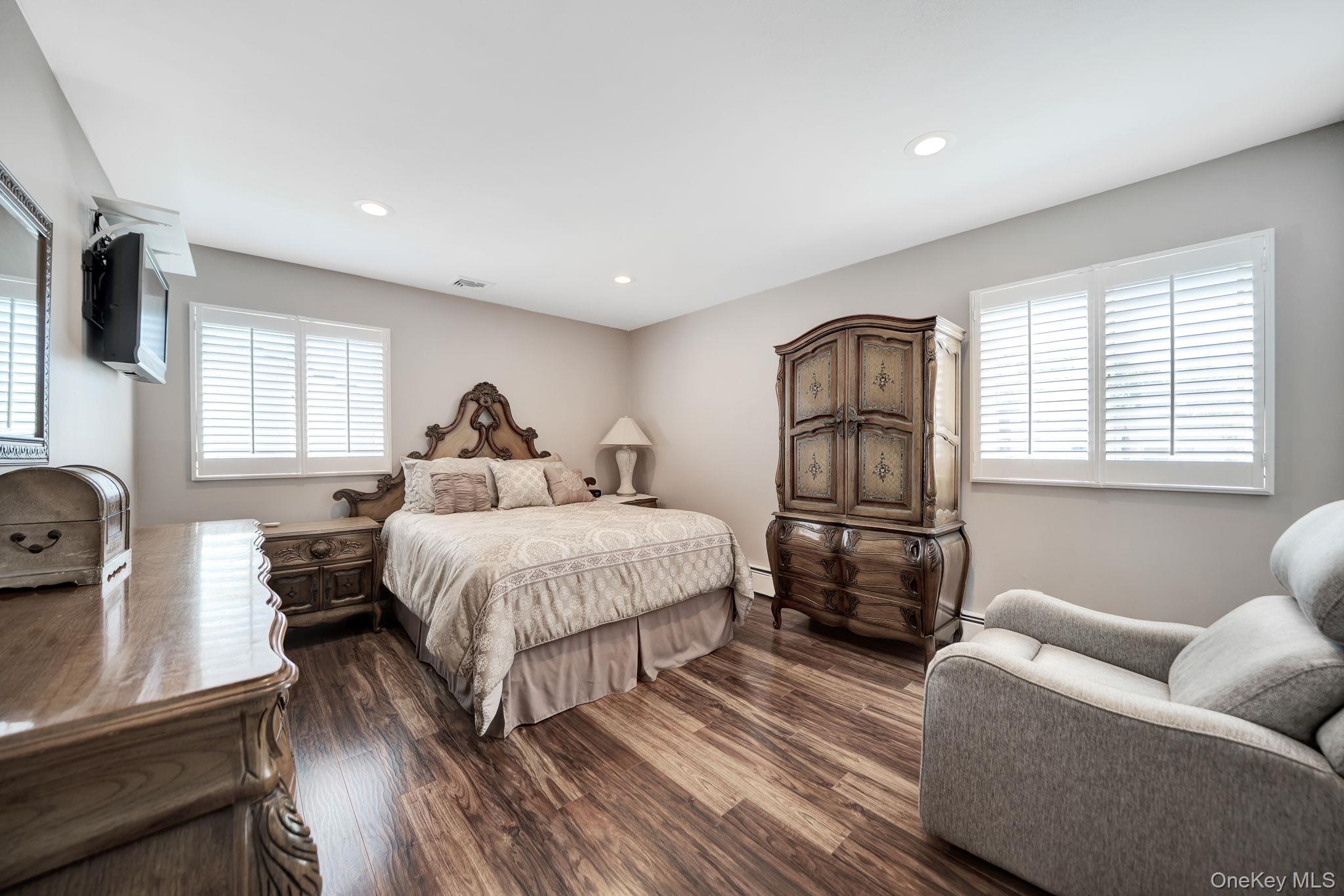 113 N Lewis Avenue – For Sale photo 14