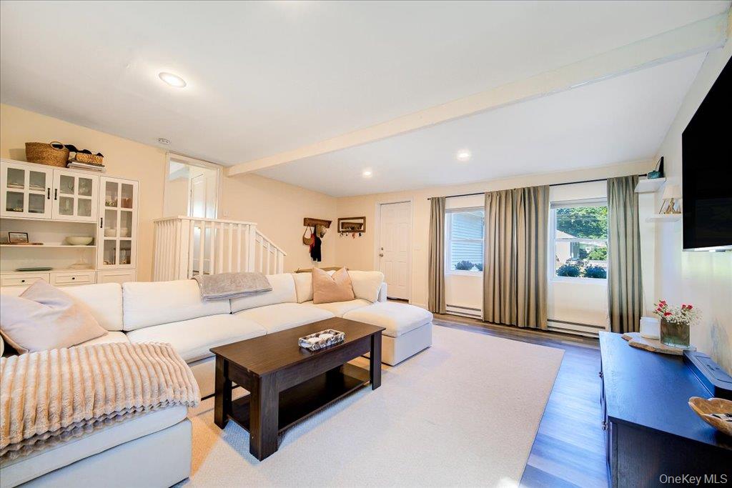 51 Weeks Avenue – For Sale photo 3