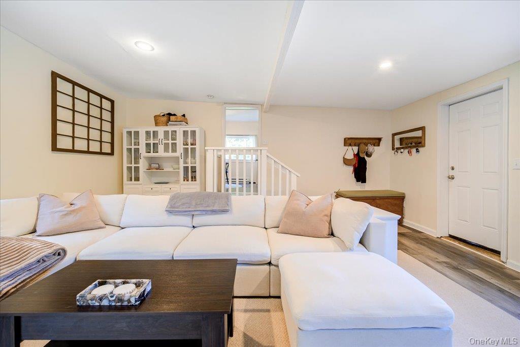 51 Weeks Avenue – For Sale photo 4