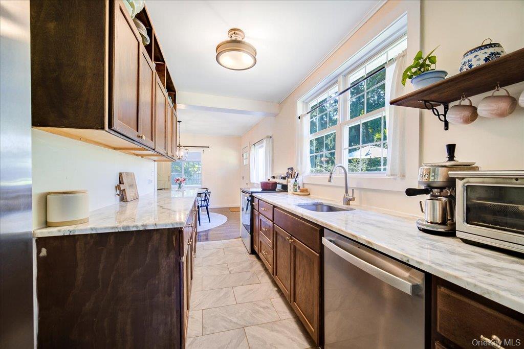 51 Weeks Avenue – For Sale photo 8