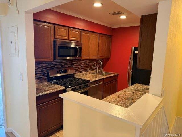 56 pointe cir s – For Rent photo 2