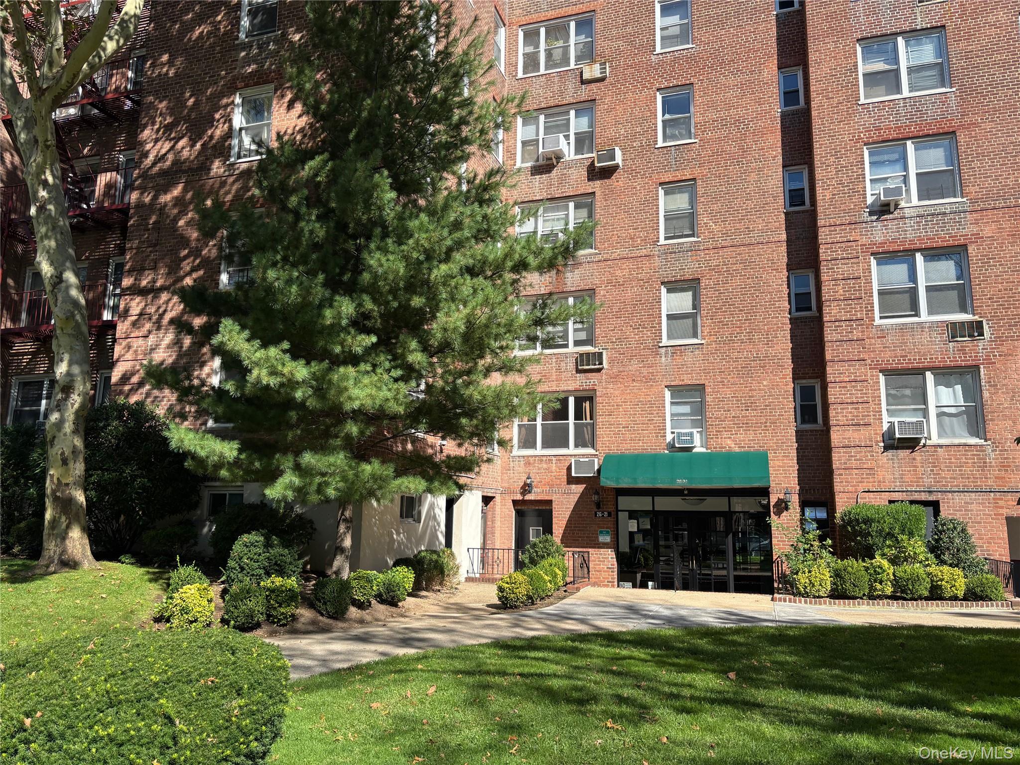 26-21 Union Street, Unit 6D