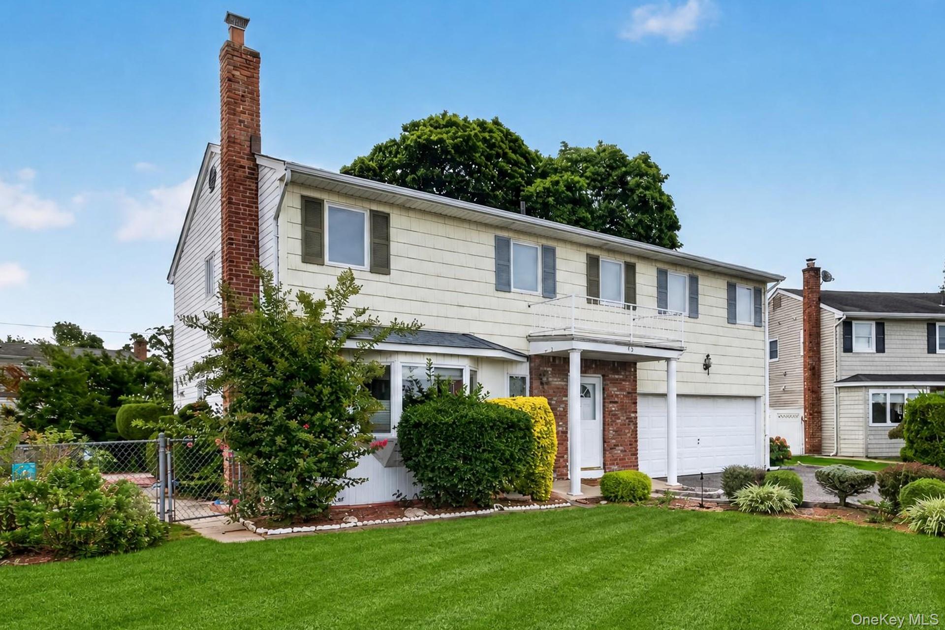 15 Country Court – For Sale photo 2