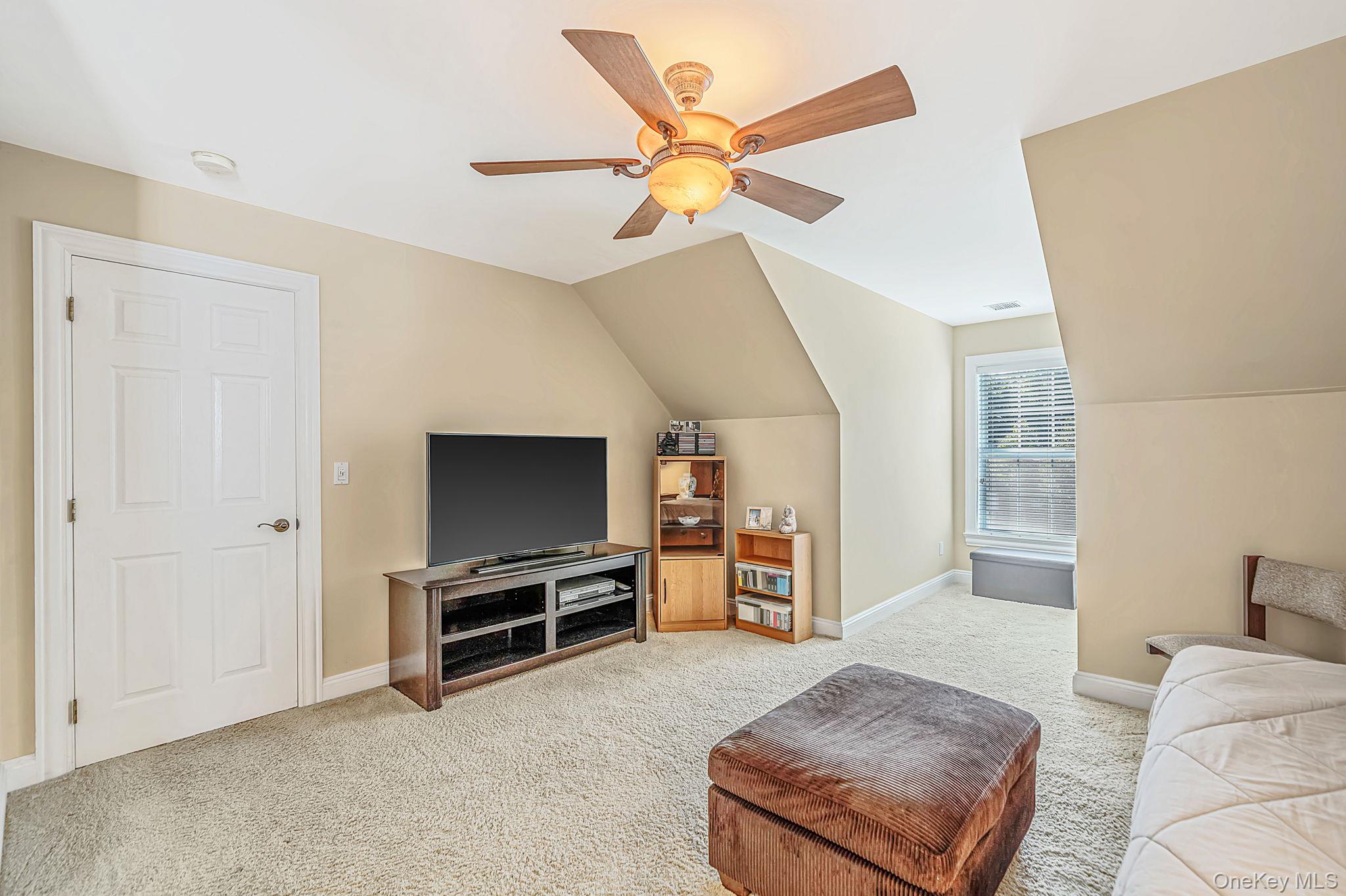 29 Golden Spruce Drive – For Sale photo 25