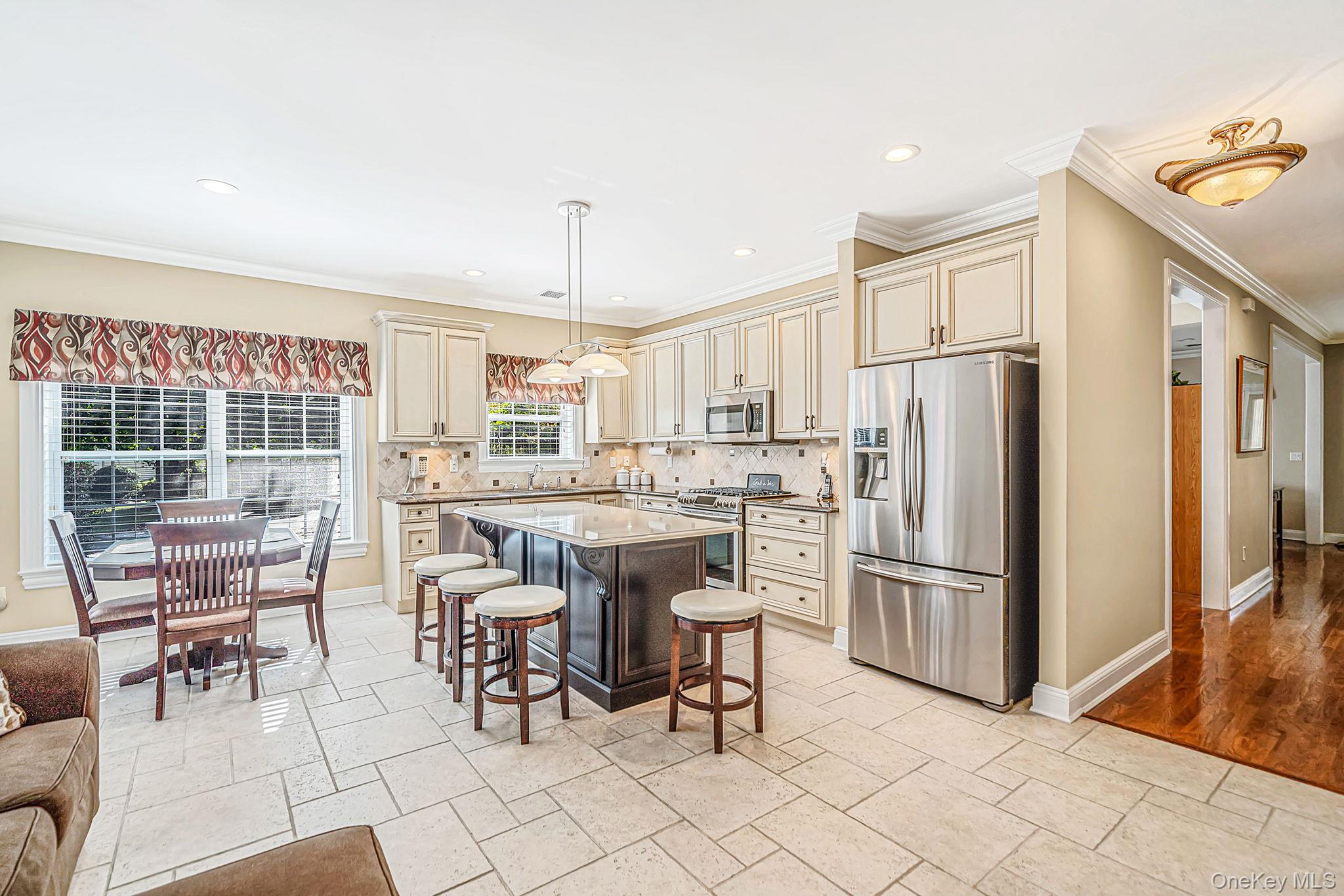 29 Golden Spruce Drive – For Sale photo 16