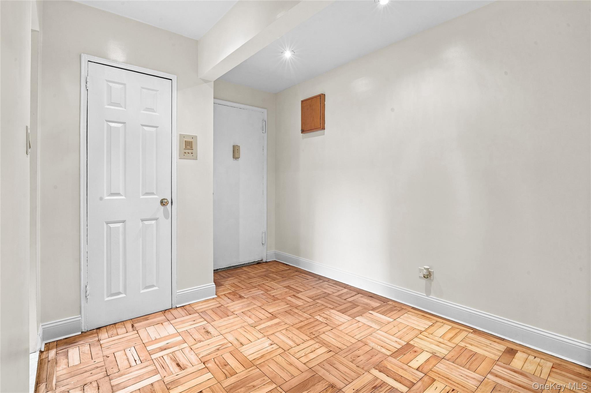 7510 Yellowstone Boulevard, Unit 2C photo 8