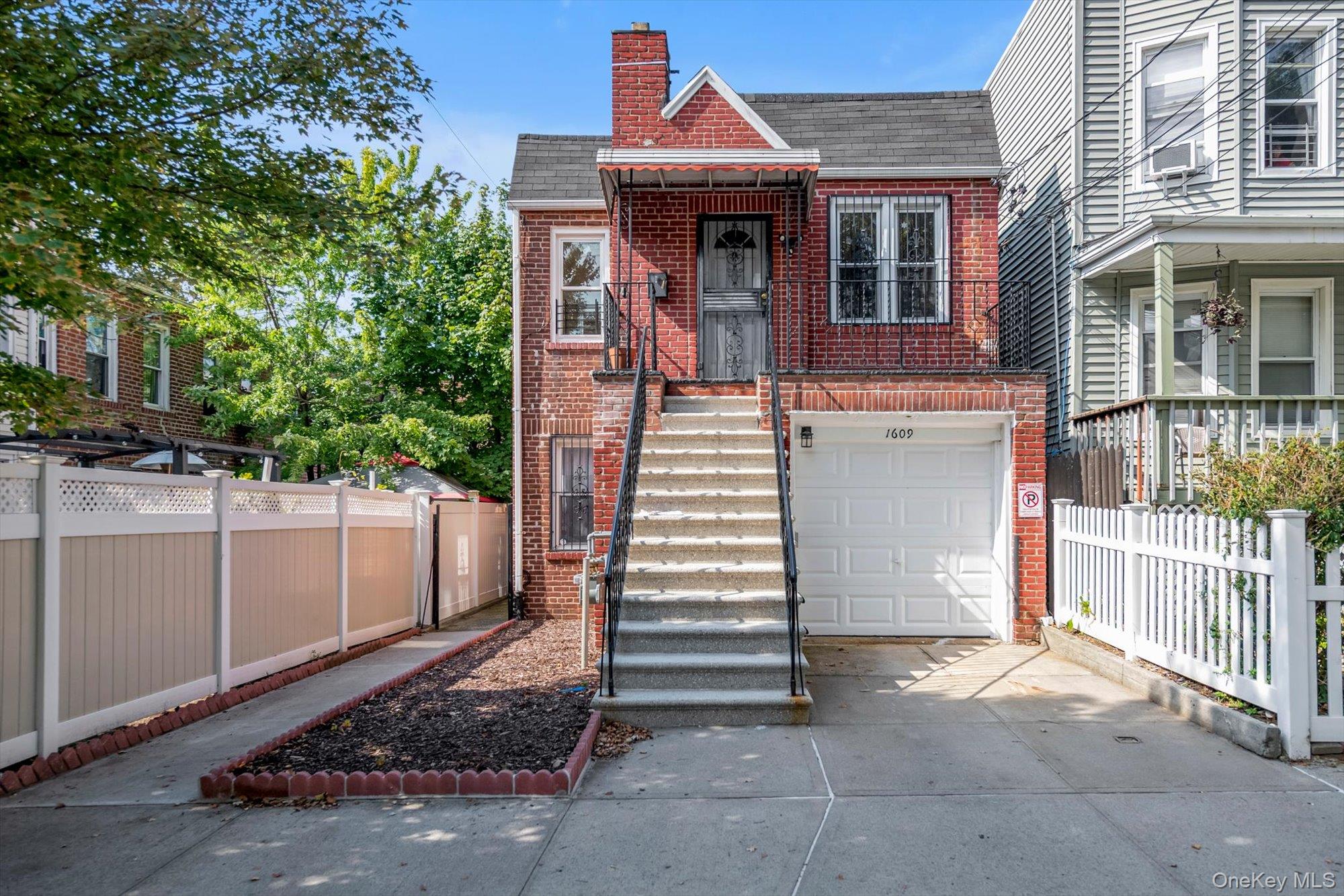 1609 Colden Avenue – For Sale