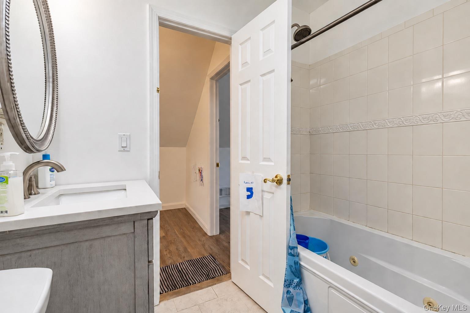 561 Parker Avenue – For Sale photo 16