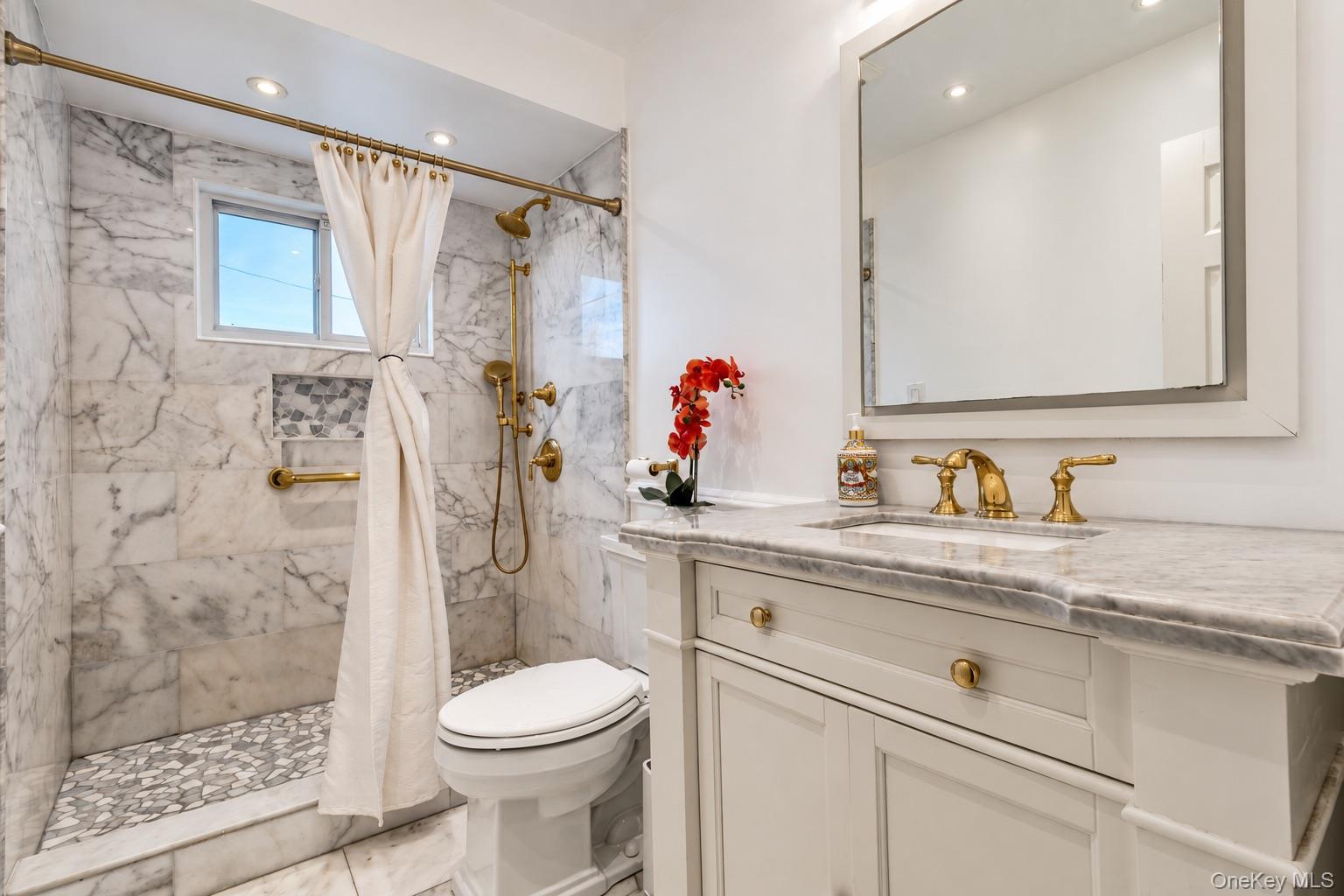561 Parker Avenue – For Sale photo 11